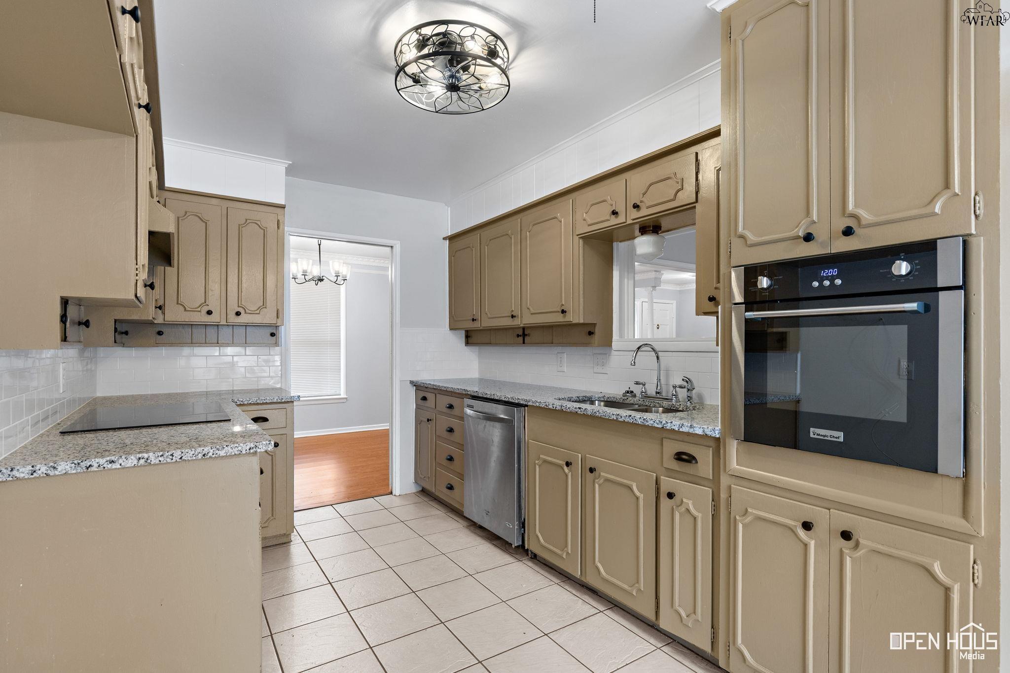 1543 SWEETBRIAR DRIVE