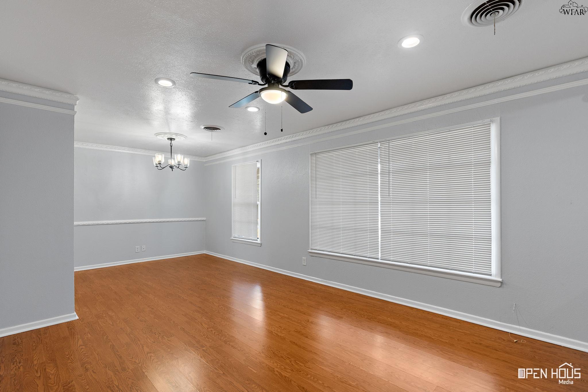 1543 SWEETBRIAR DRIVE