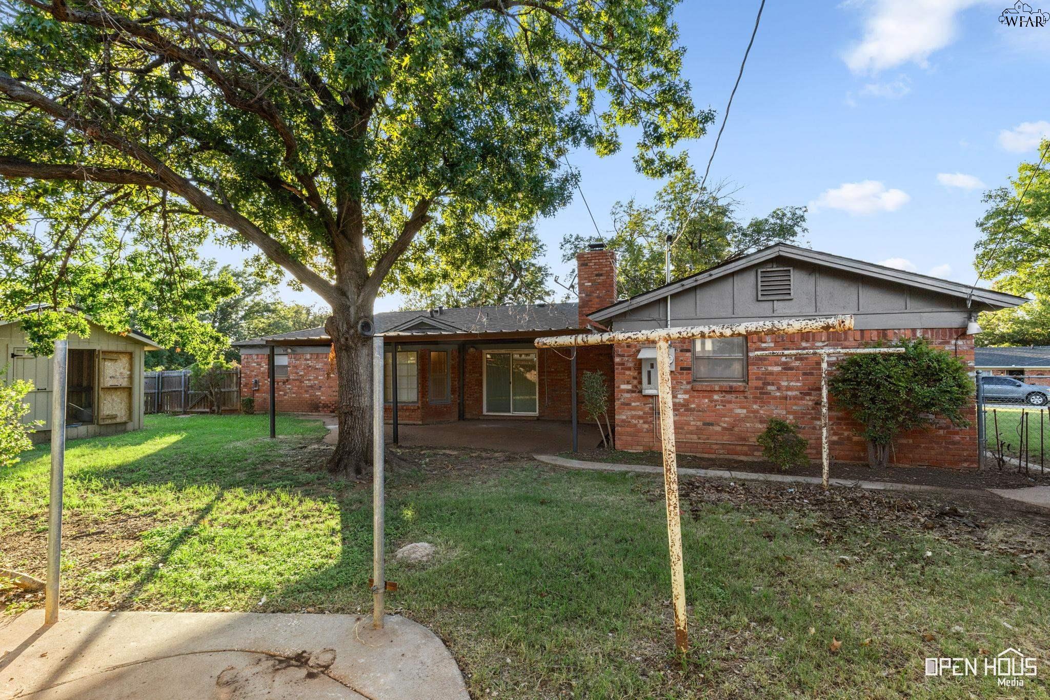 1543 SWEETBRIAR DRIVE