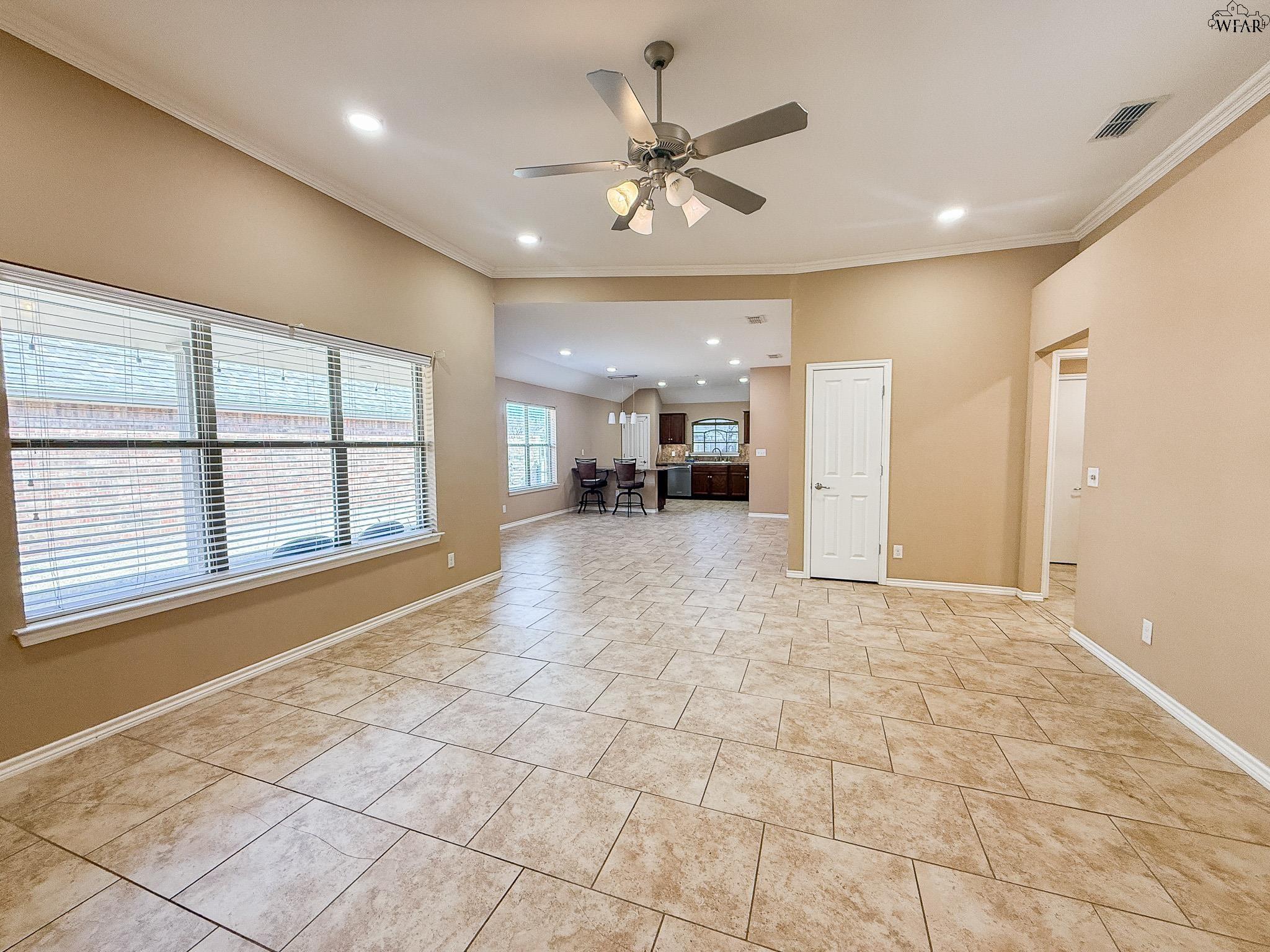 2010 WINDMILL LAKE AVENUE