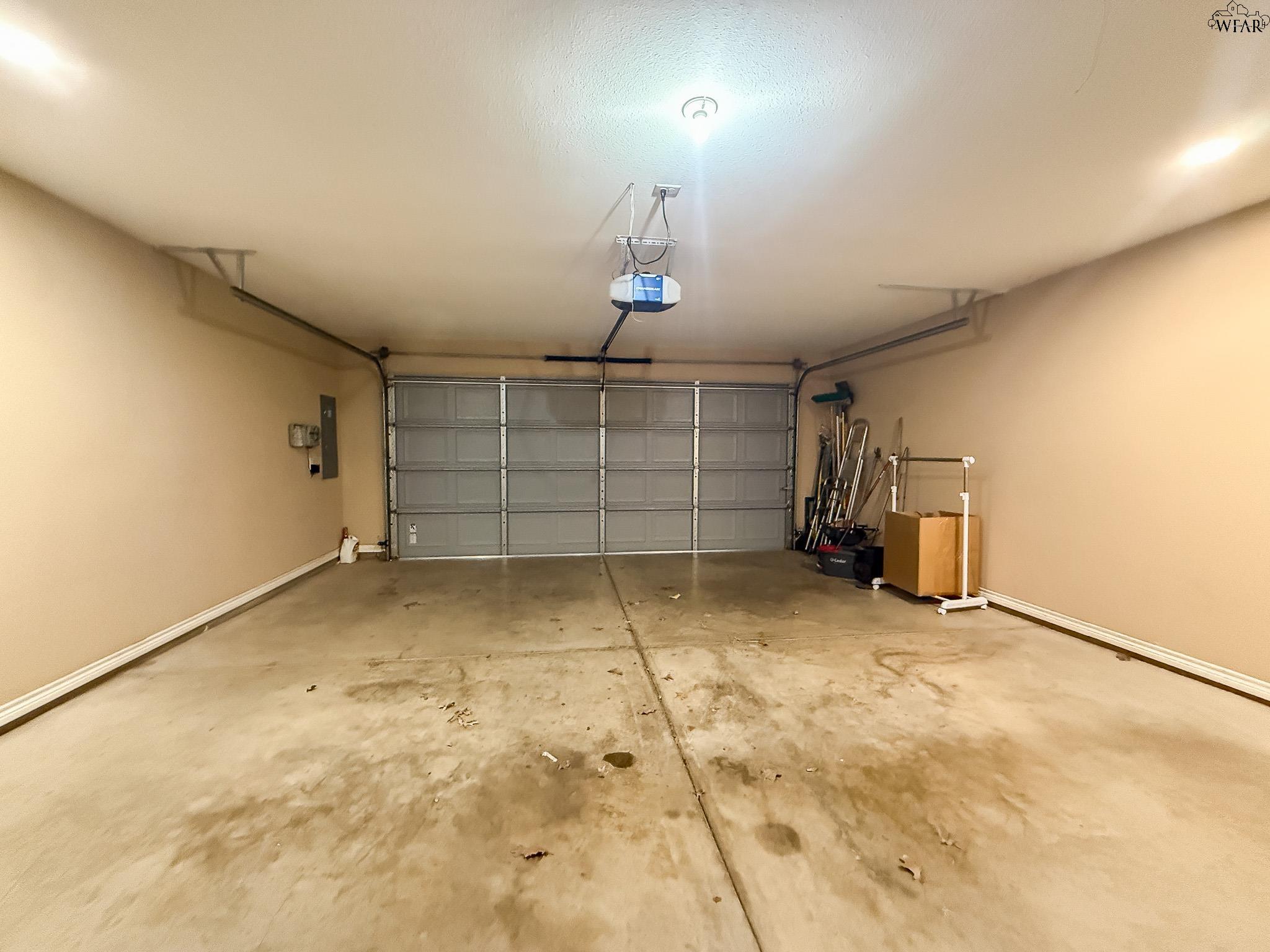 2010 WINDMILL LAKE AVENUE