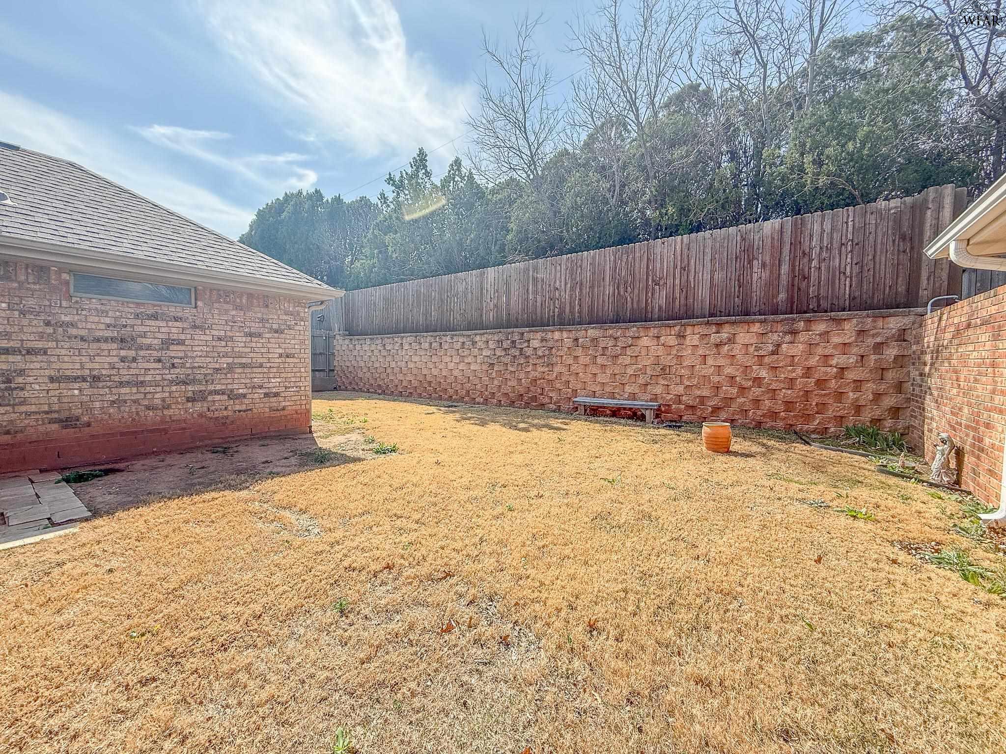 2010 WINDMILL LAKE AVENUE