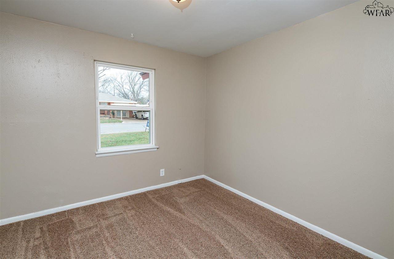 1201 SHADY LANE