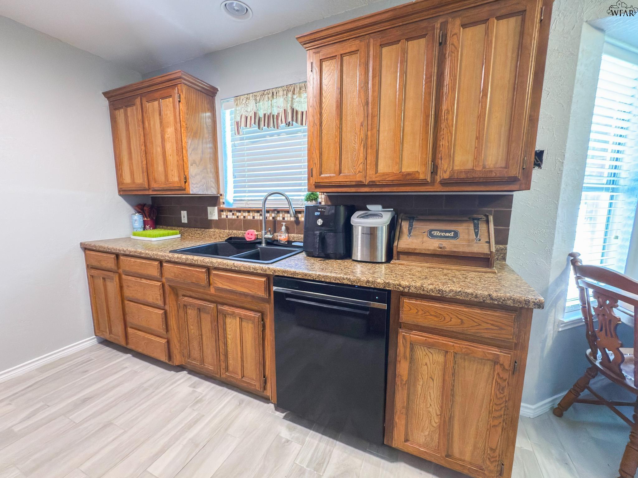 1217 WENDY RIDGE
