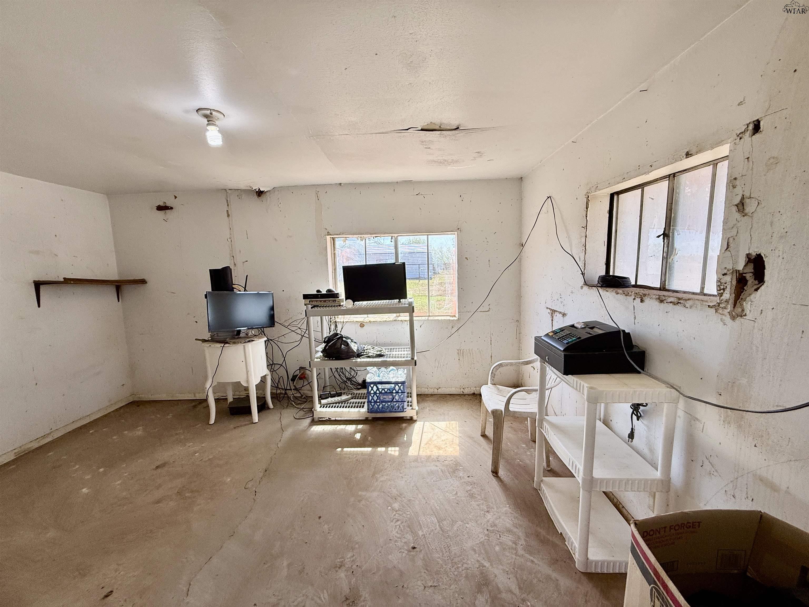 9481 SEYMOUR HIGHWAY