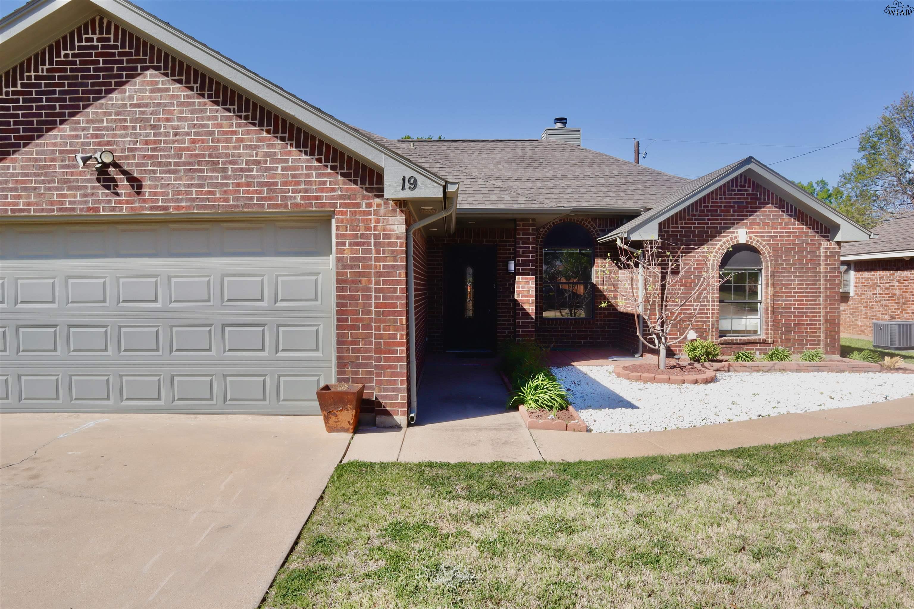 19 PILOT POINT DRIVE