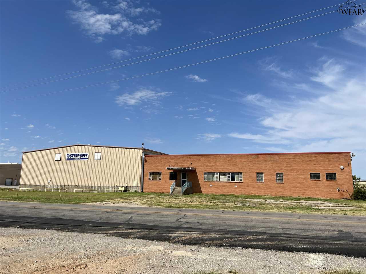 912 N BEVERLY DRIVE