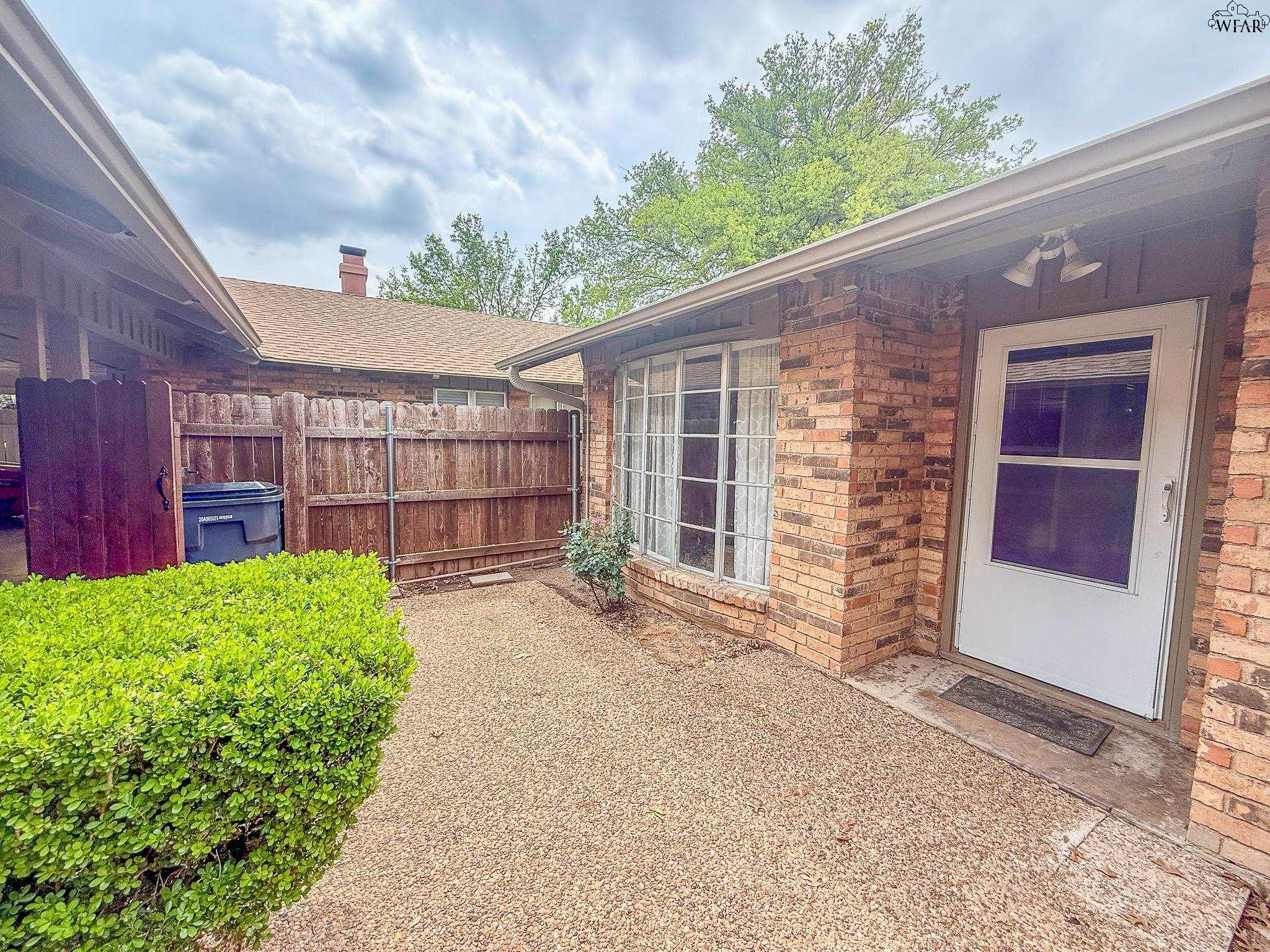 4500 SPANISH TRACE Unit: unit 4