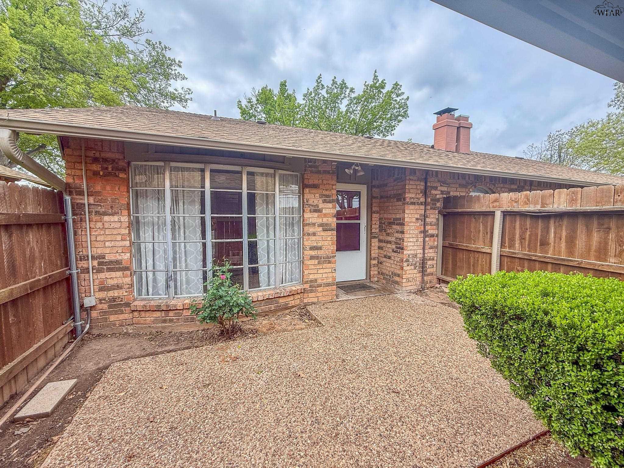 4500 SPANISH TRACE Unit: unit 4