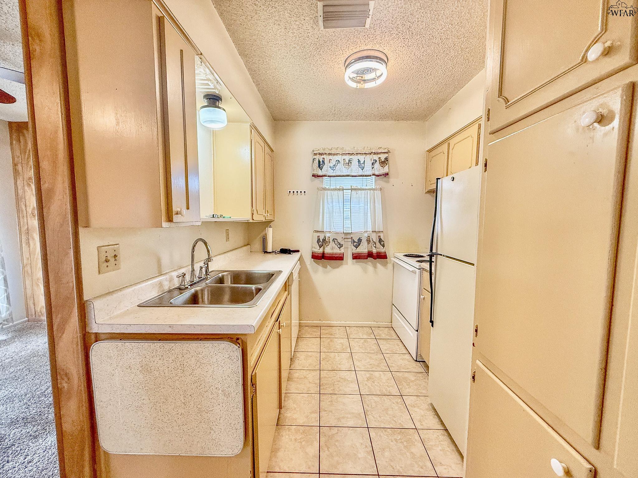 4500 SPANISH TRACE Unit: unit 4