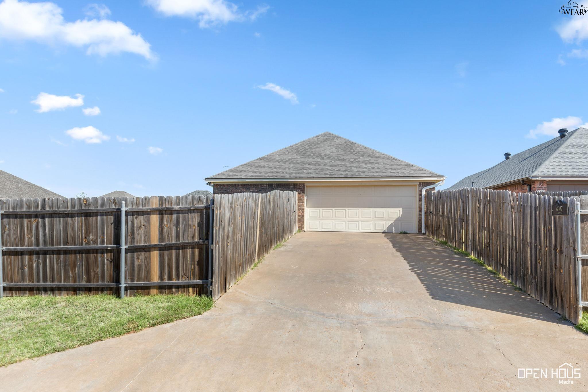 6027 OAKMONT DRIVE