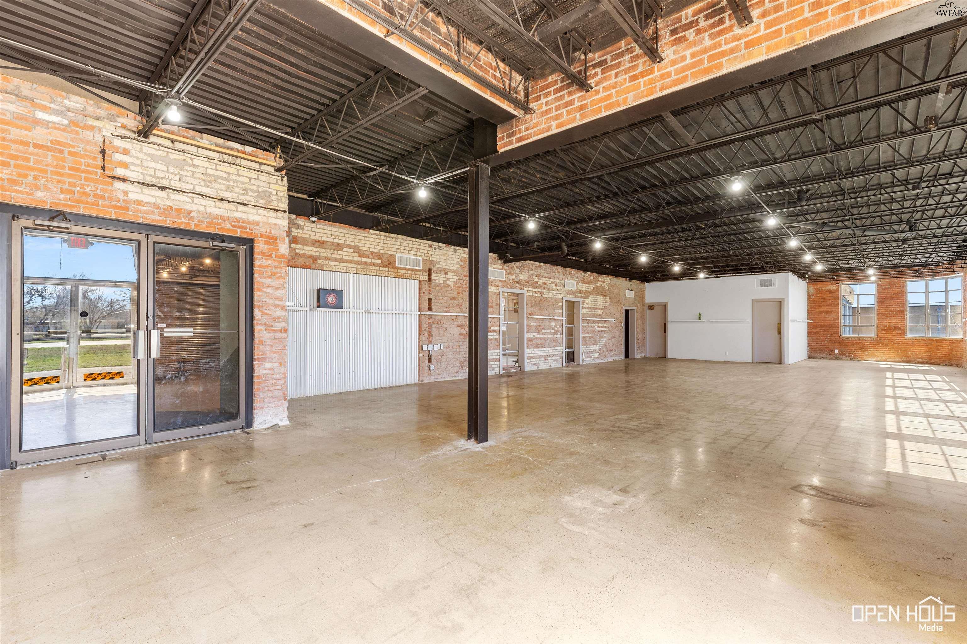 917 E HWY 82 Unit: STE A