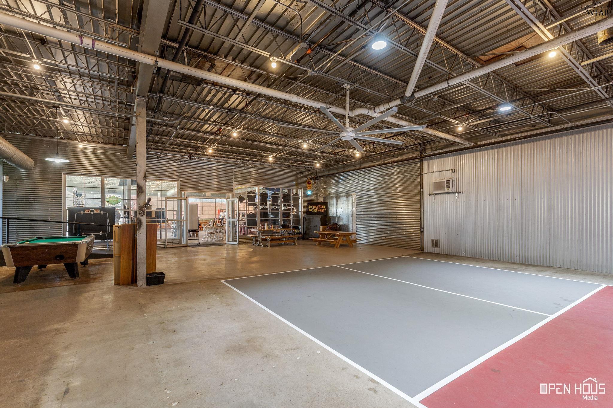 917 E HWY 82 Unit: STE A