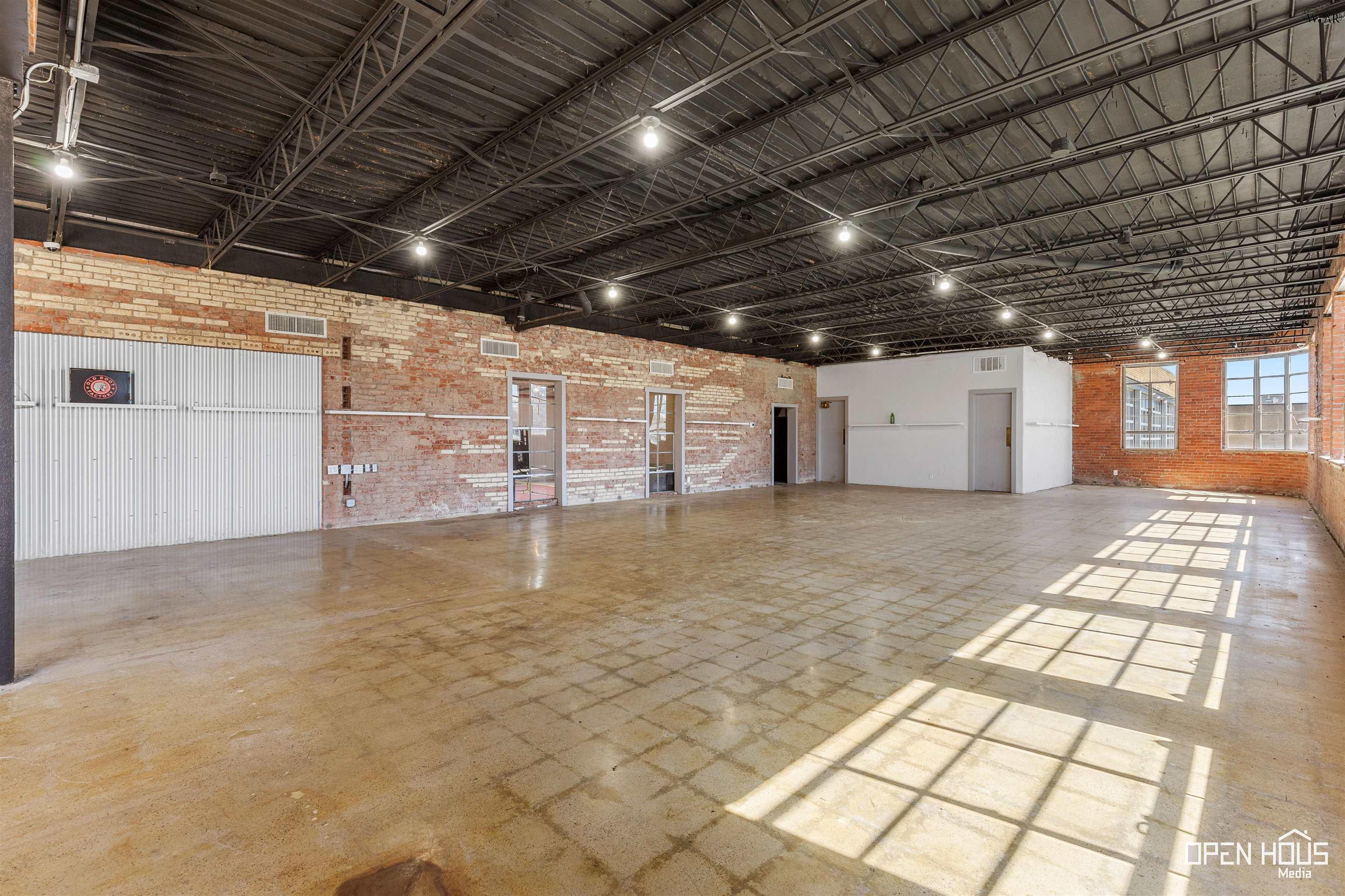 917 E HWY 82 Unit: STE A