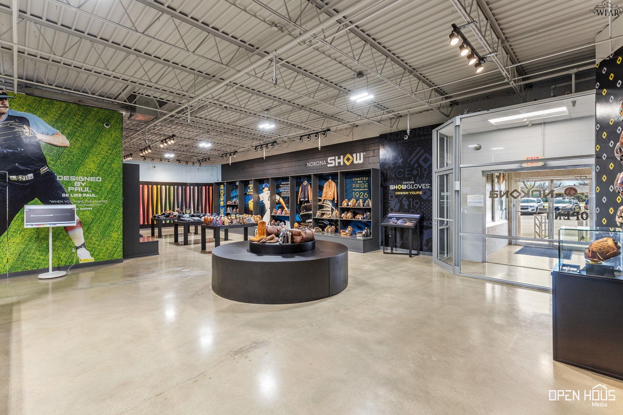 917 E HWY 82 Unit: STE A