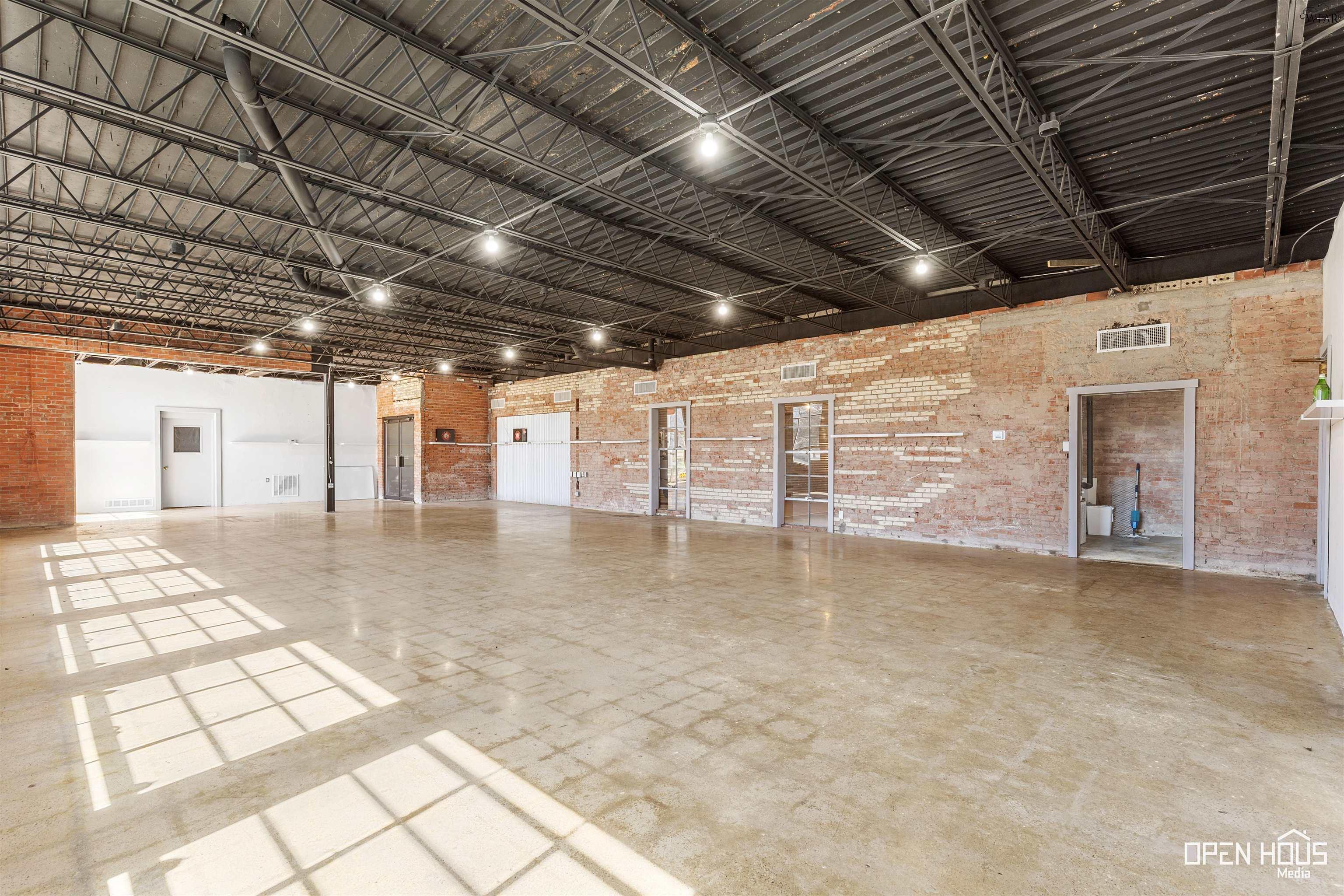 917 E HWY 82 Unit: STE A