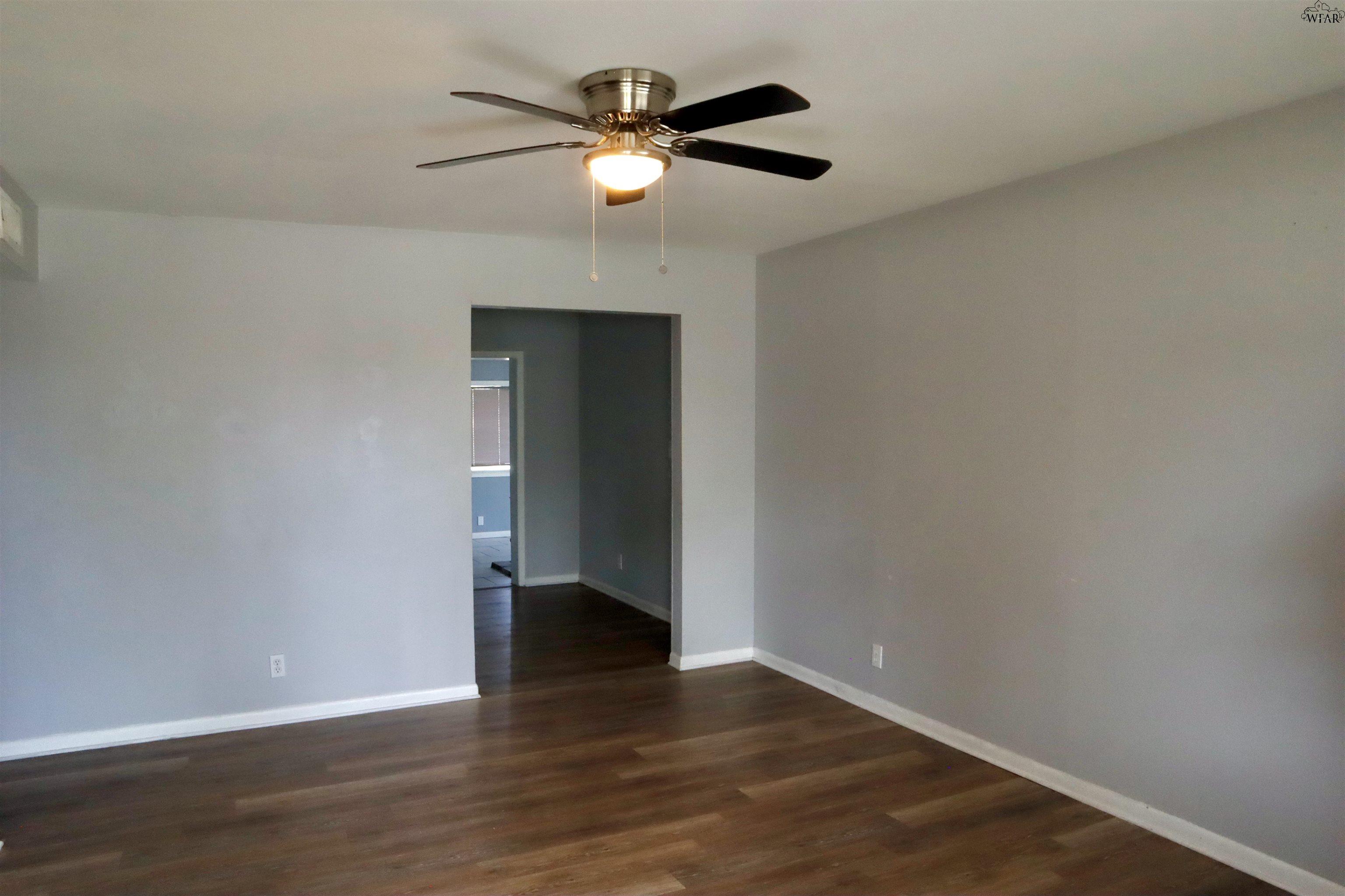 5402 HOOPER DRIVE