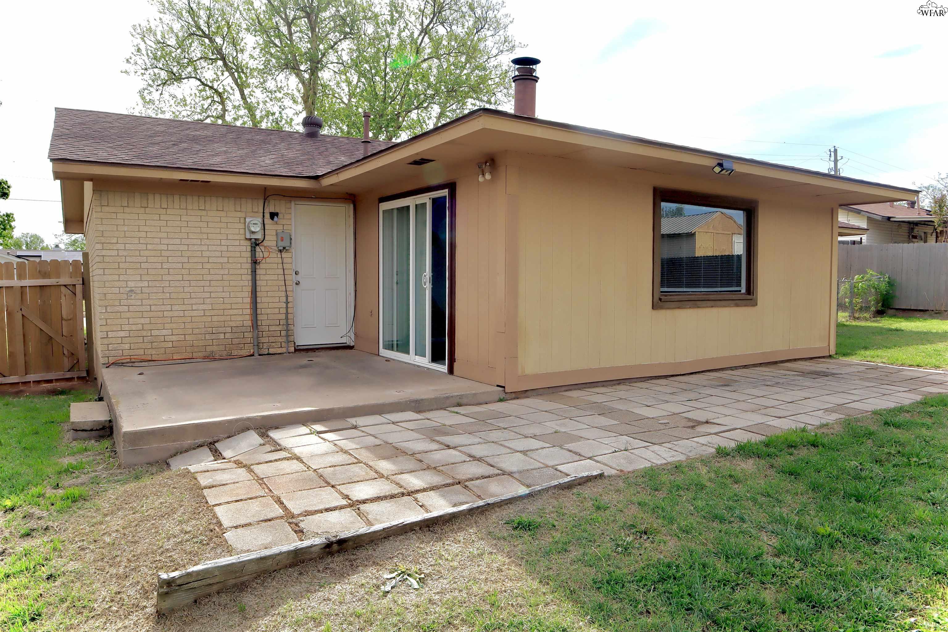 5402 HOOPER DRIVE