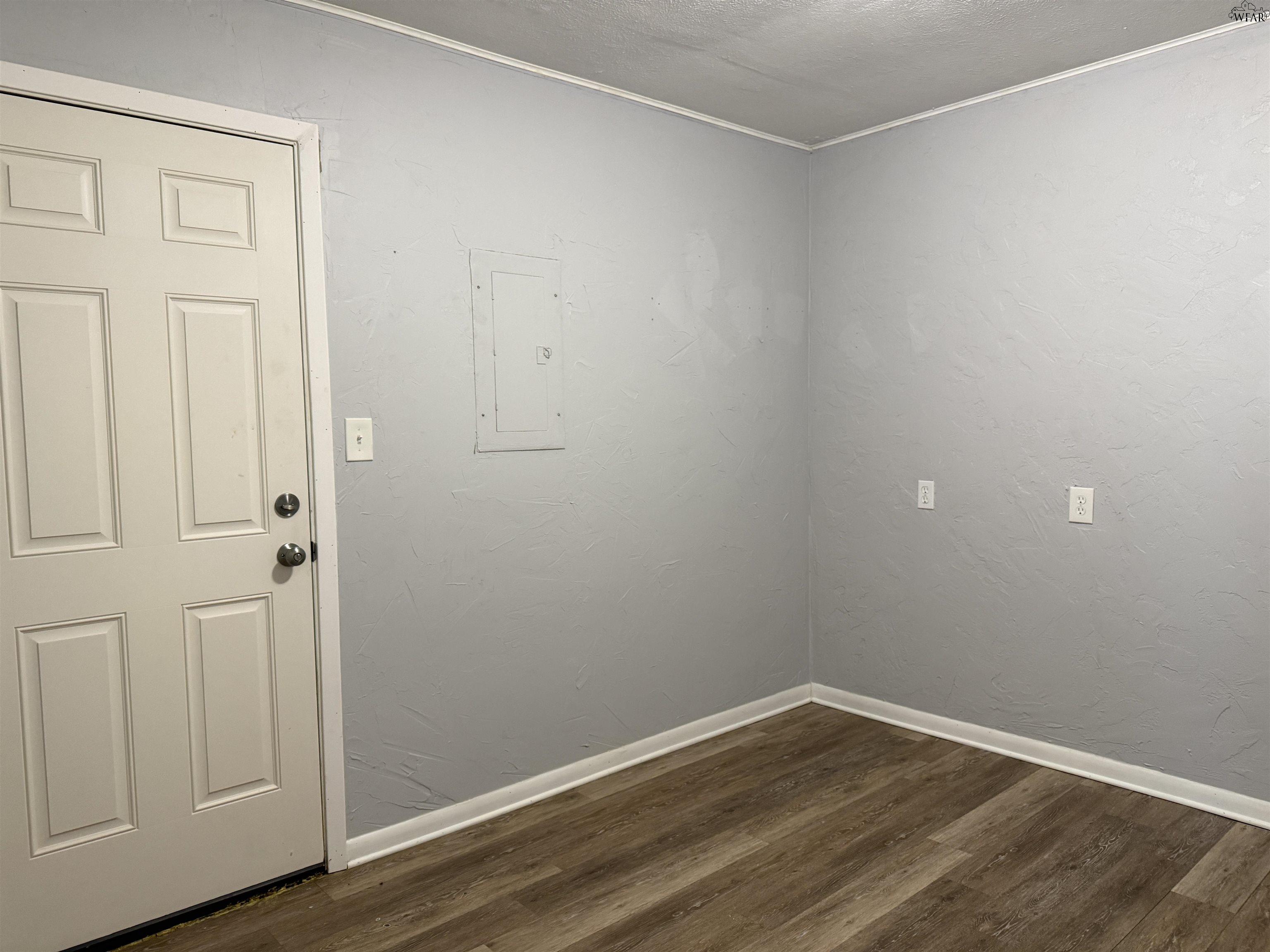 5402 HOOPER DRIVE
