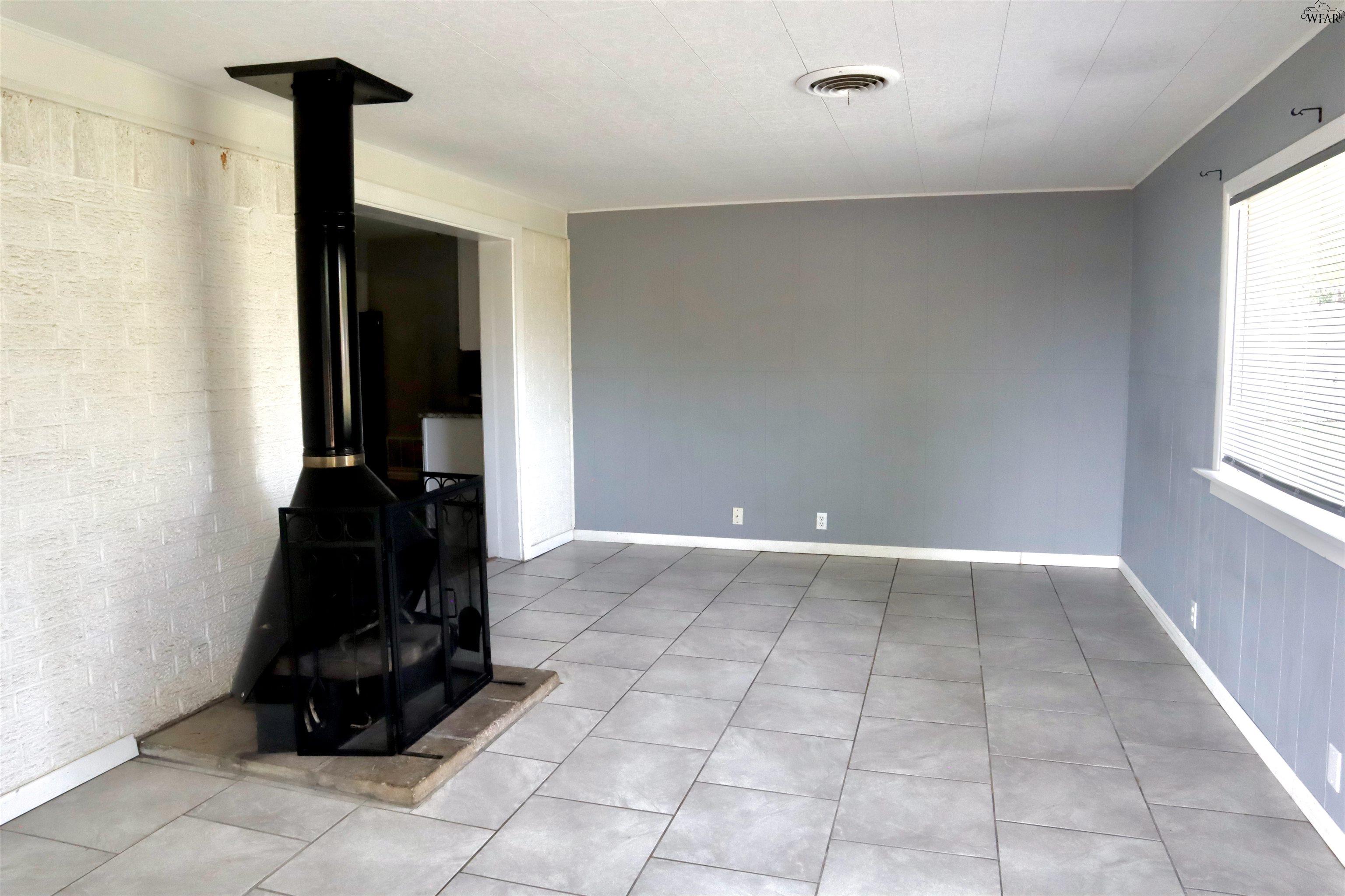 5402 HOOPER DRIVE