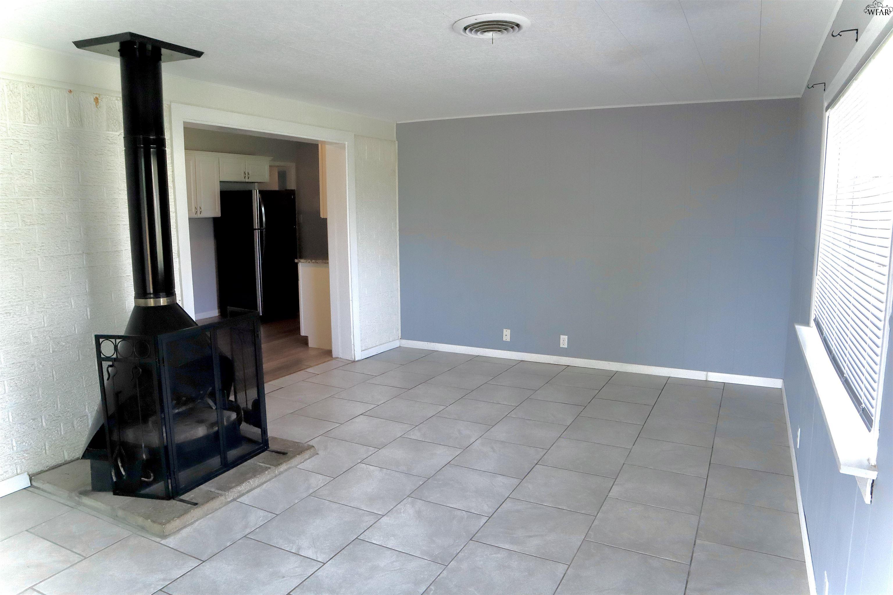 5402 HOOPER DRIVE