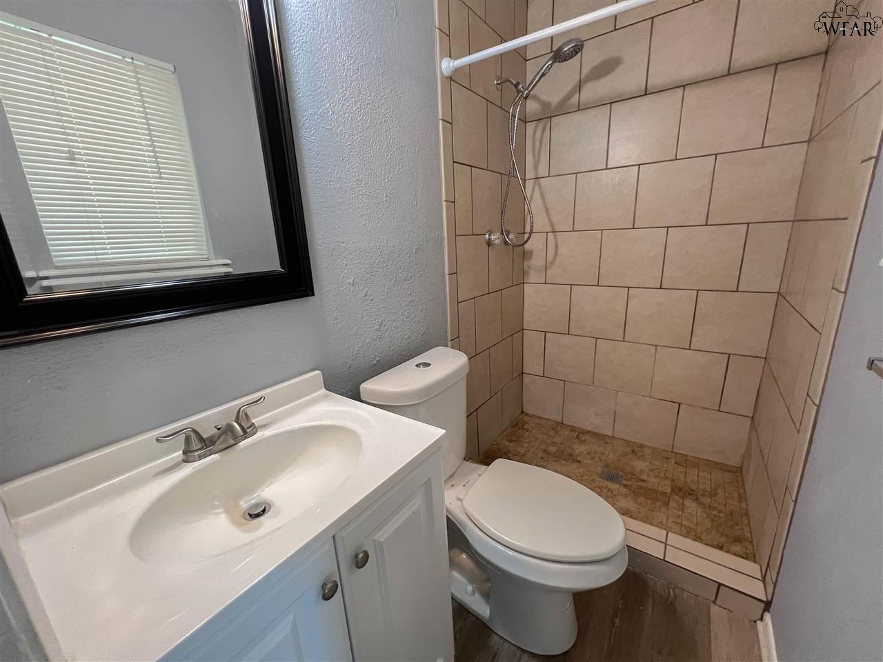 5402 HOOPER DRIVE