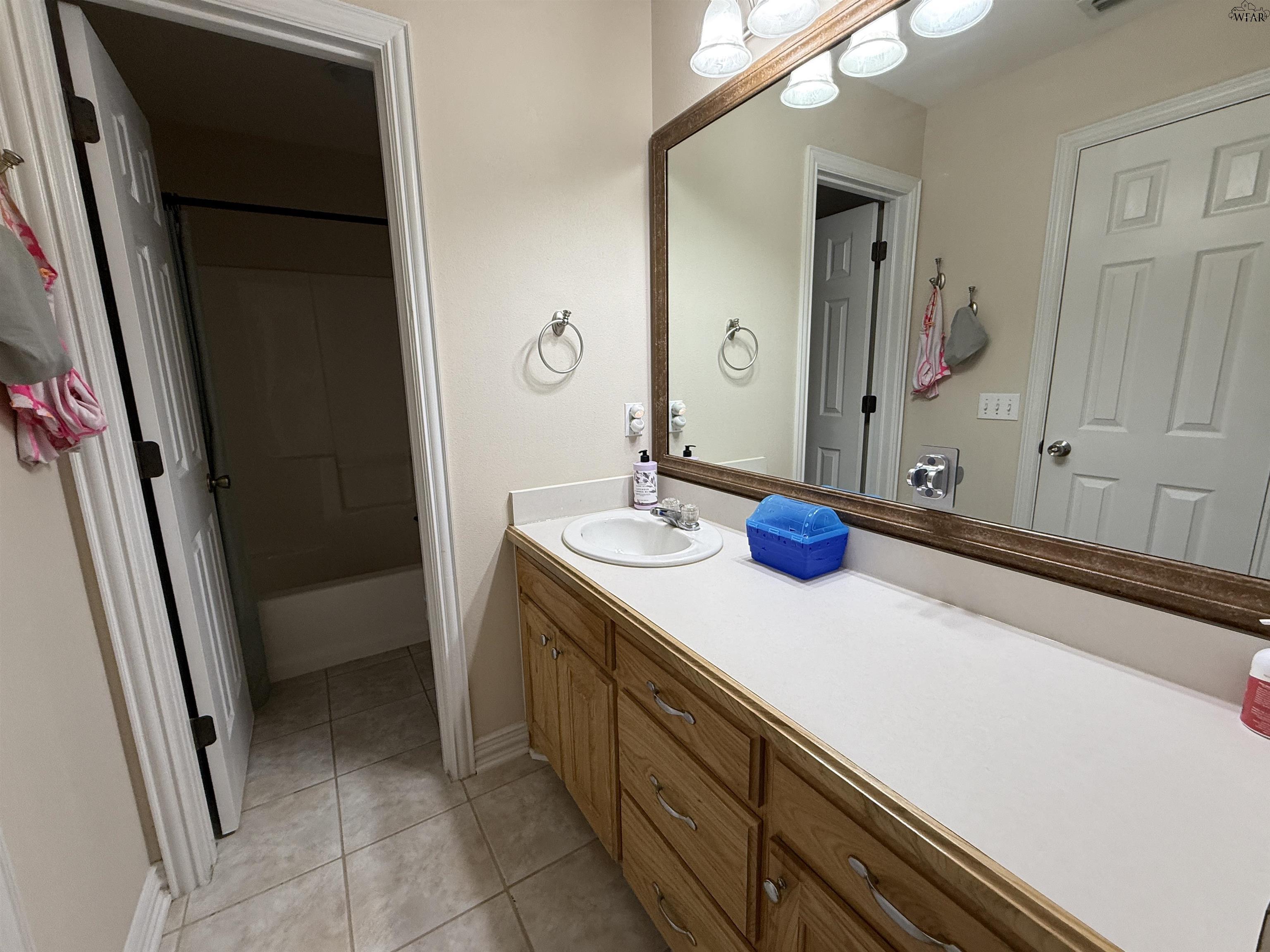 5437 PRAIRIE LACE LANE