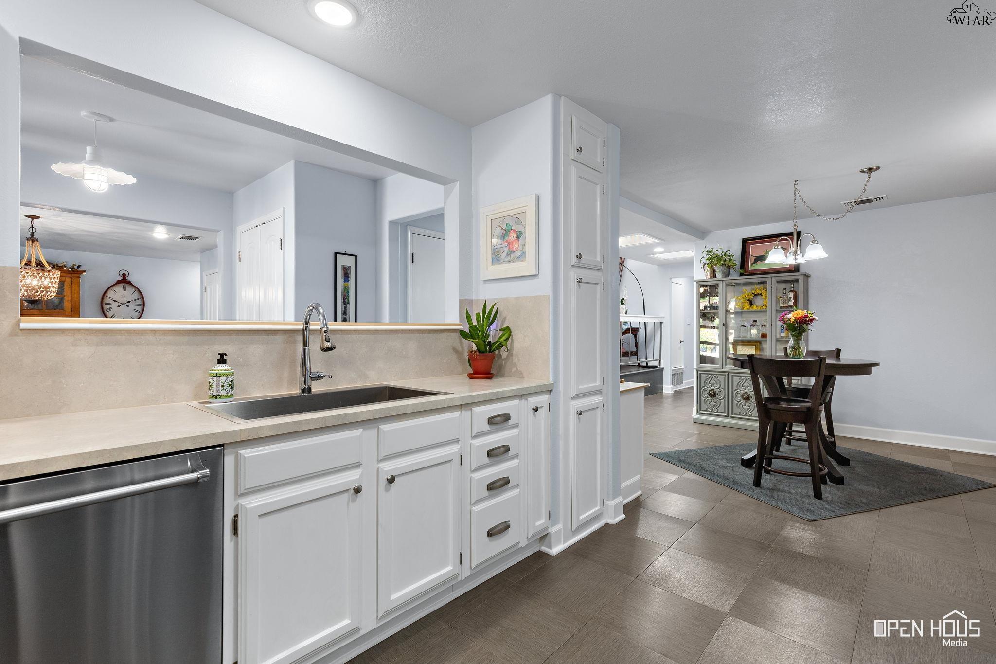 2827 MILL VALLEY DRIVE