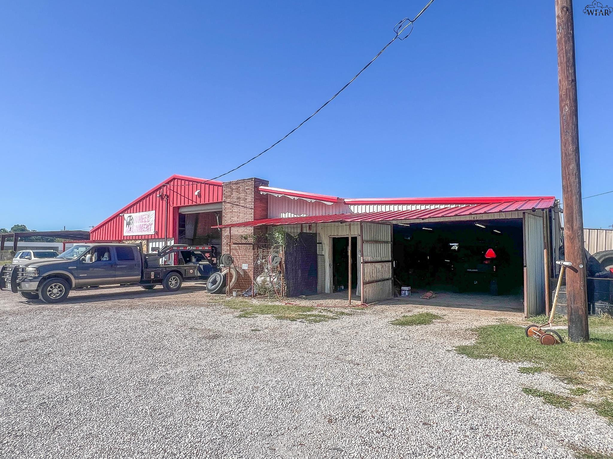 1106 W MAIN STREET