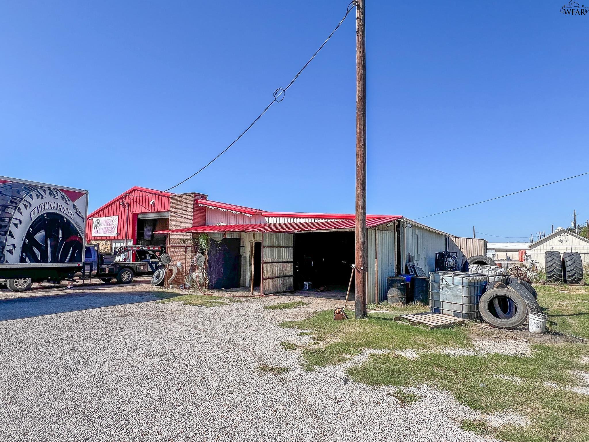 1106 W MAIN STREET