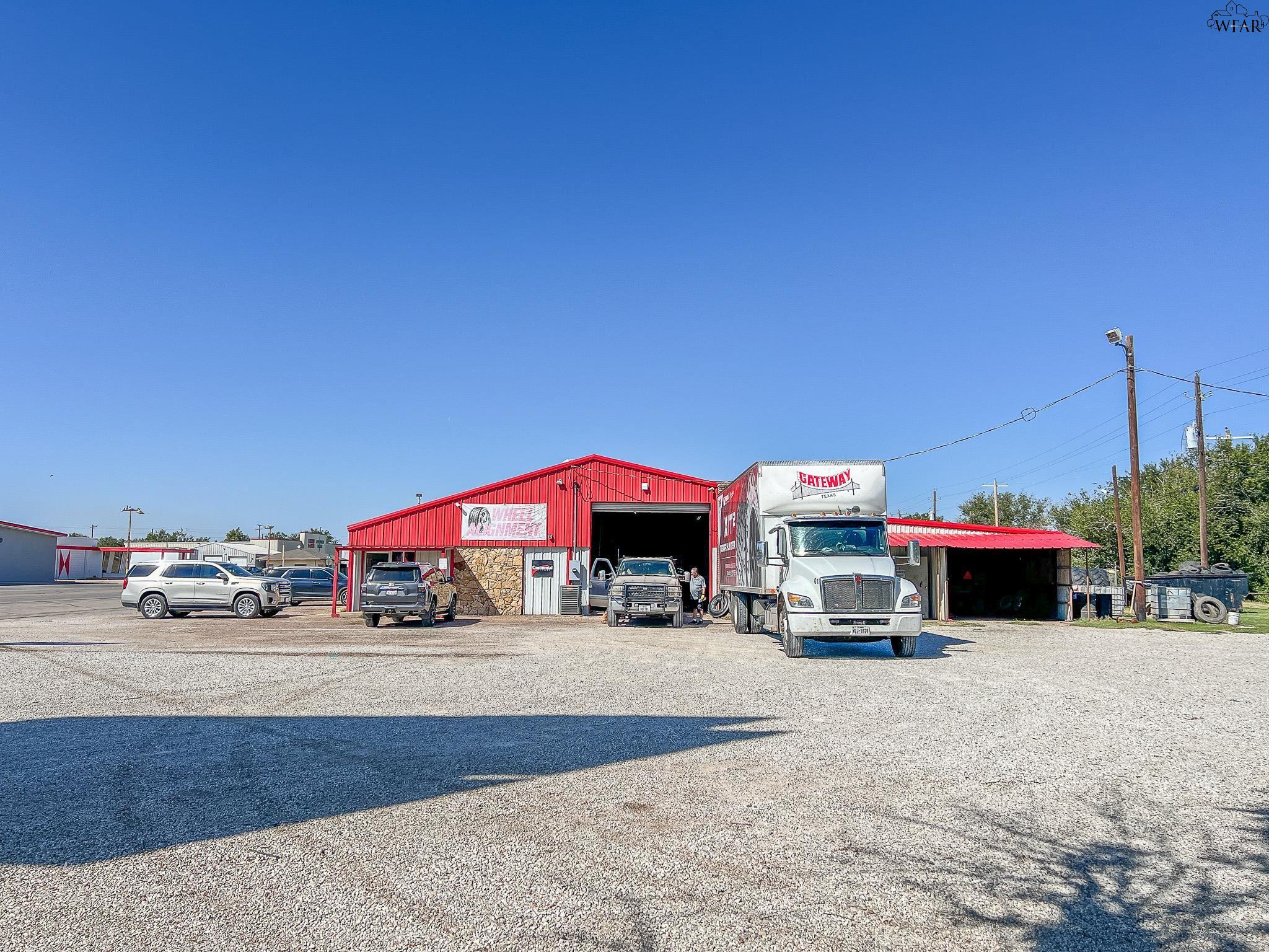 1106 W MAIN STREET