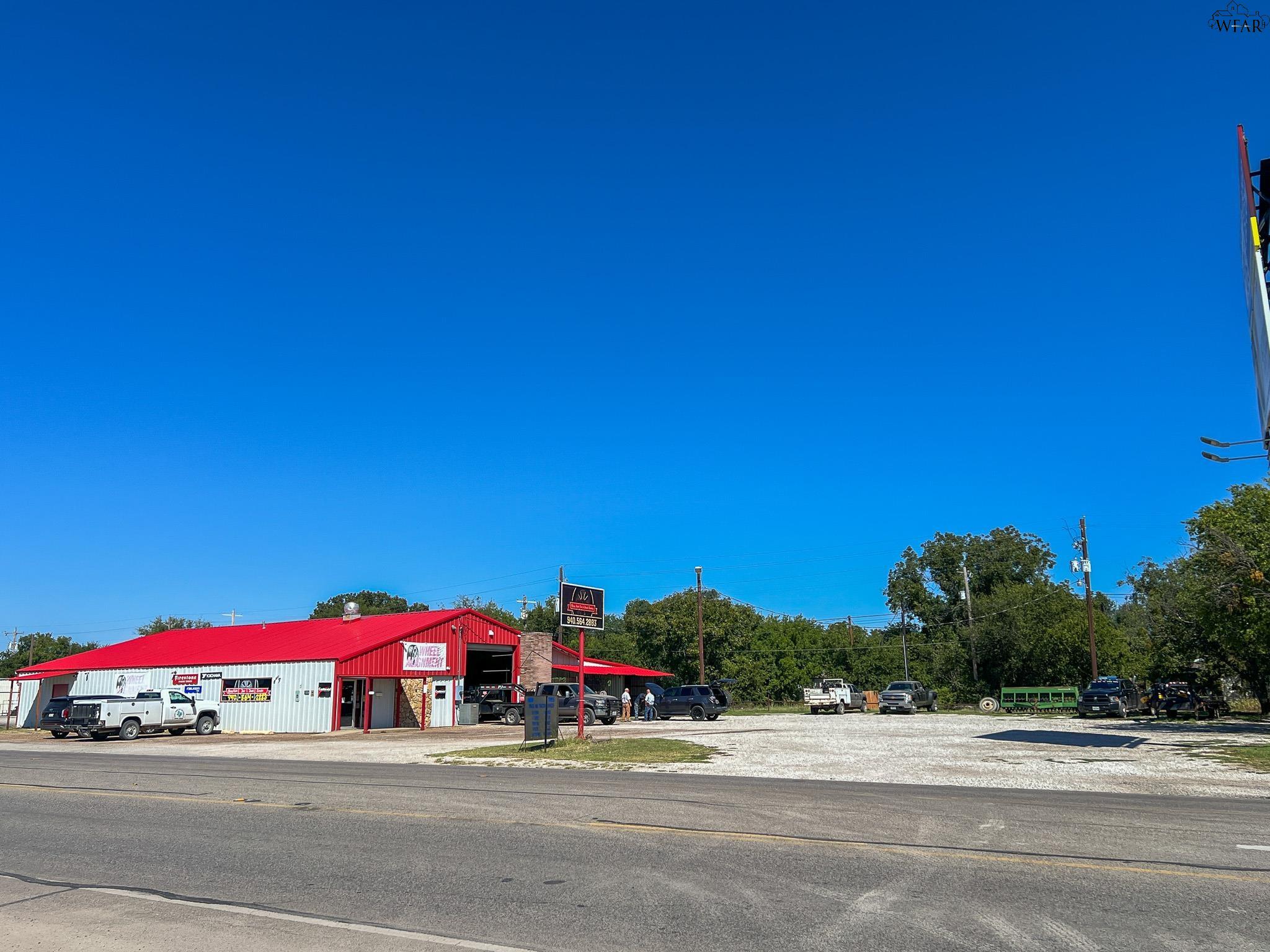 1106 W MAIN STREET