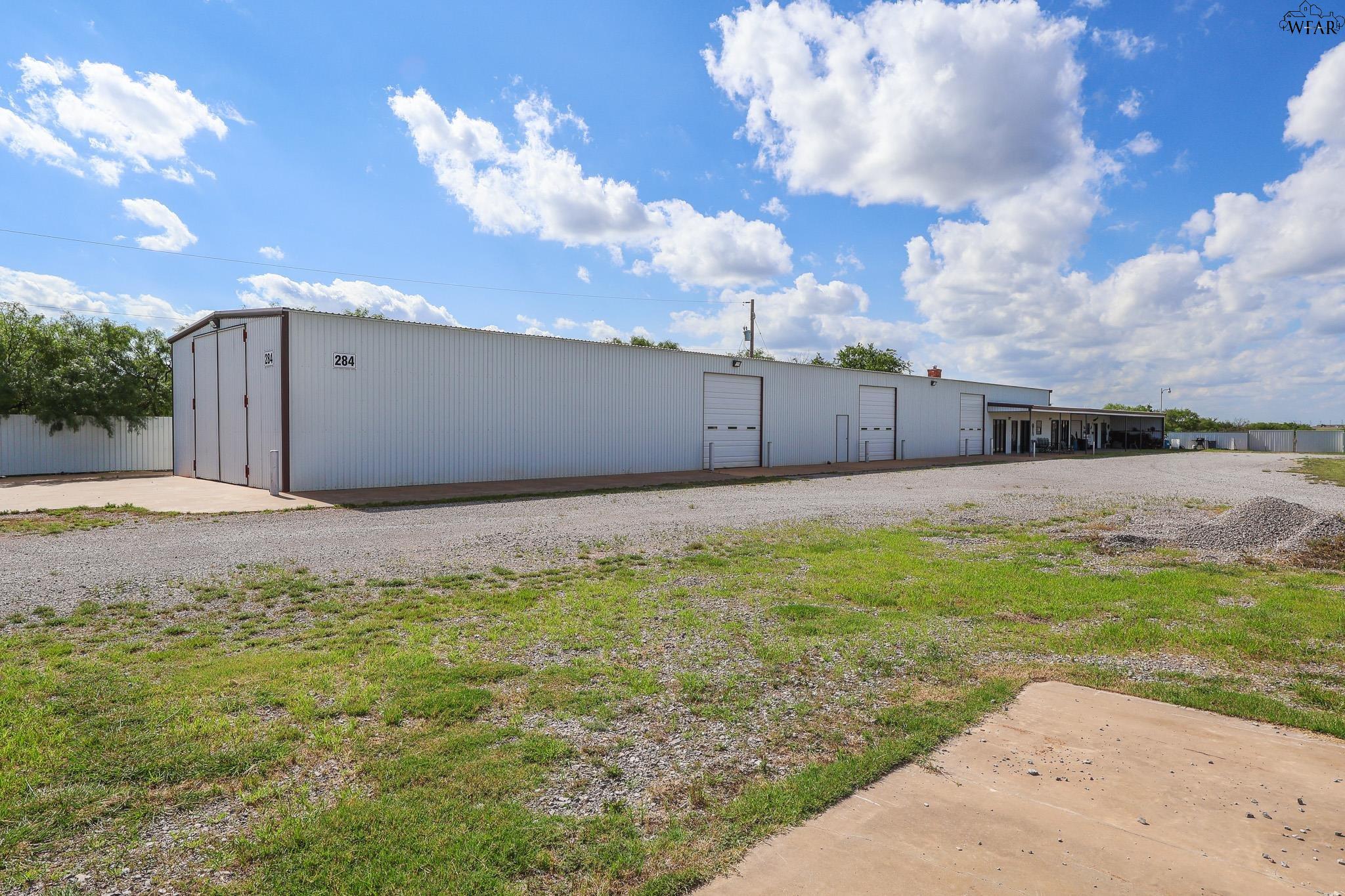 284, 288 W JENTSCH ROAD