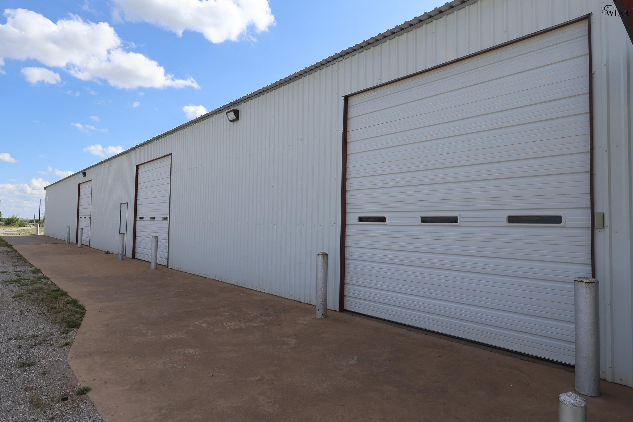 284, 288 W JENTSCH ROAD