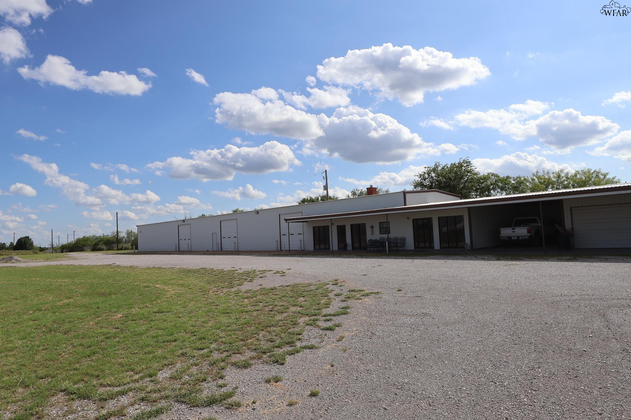 284, 288 W JENTSCH ROAD
