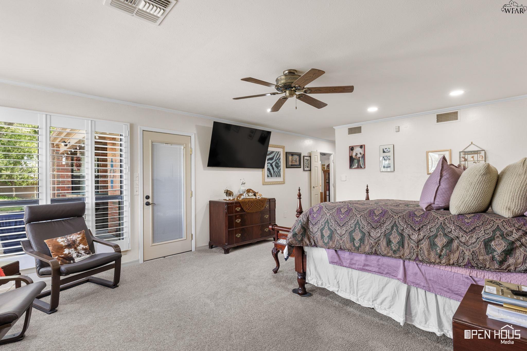 2404 MARIKA CIRCLE