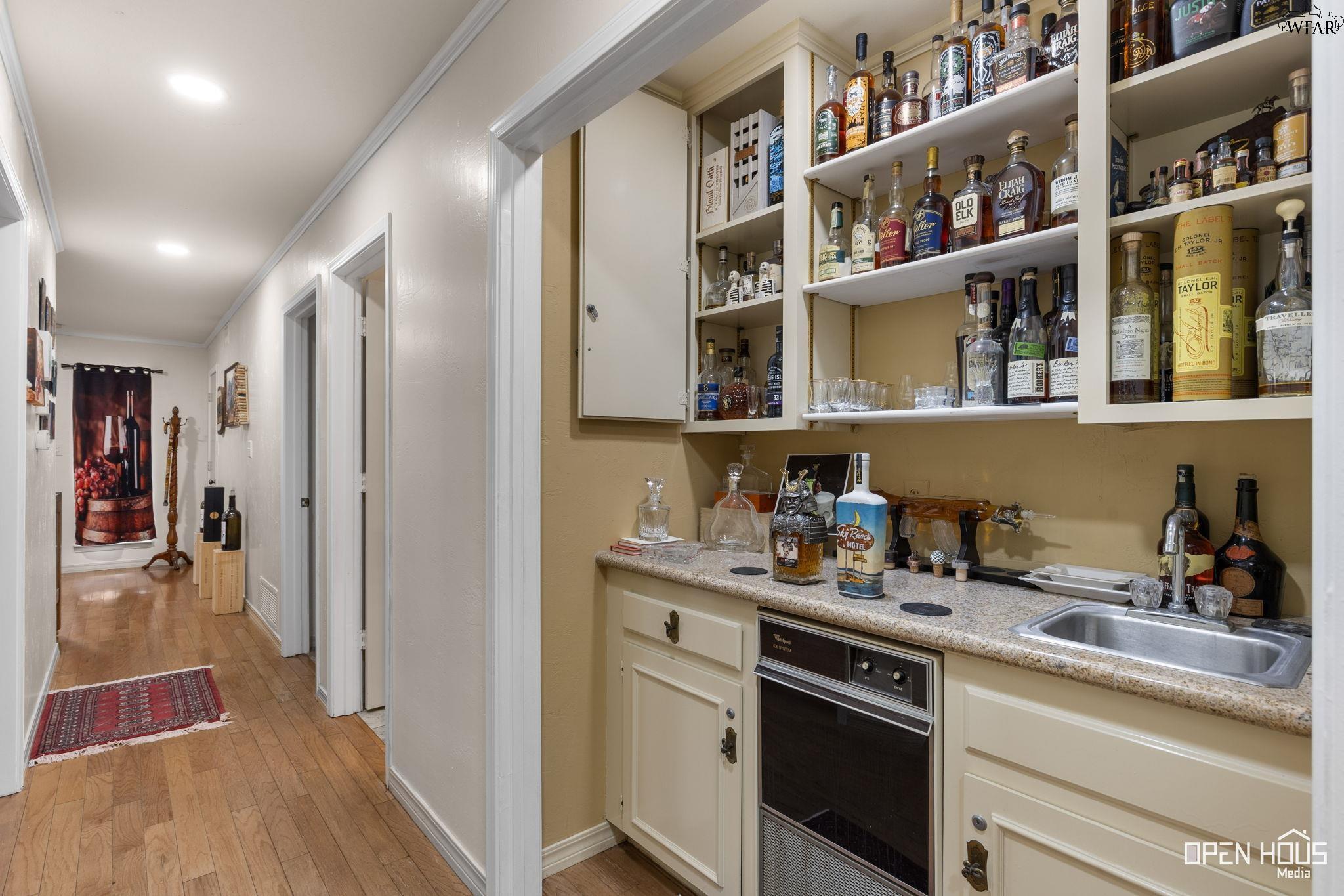 2404 MARIKA CIRCLE