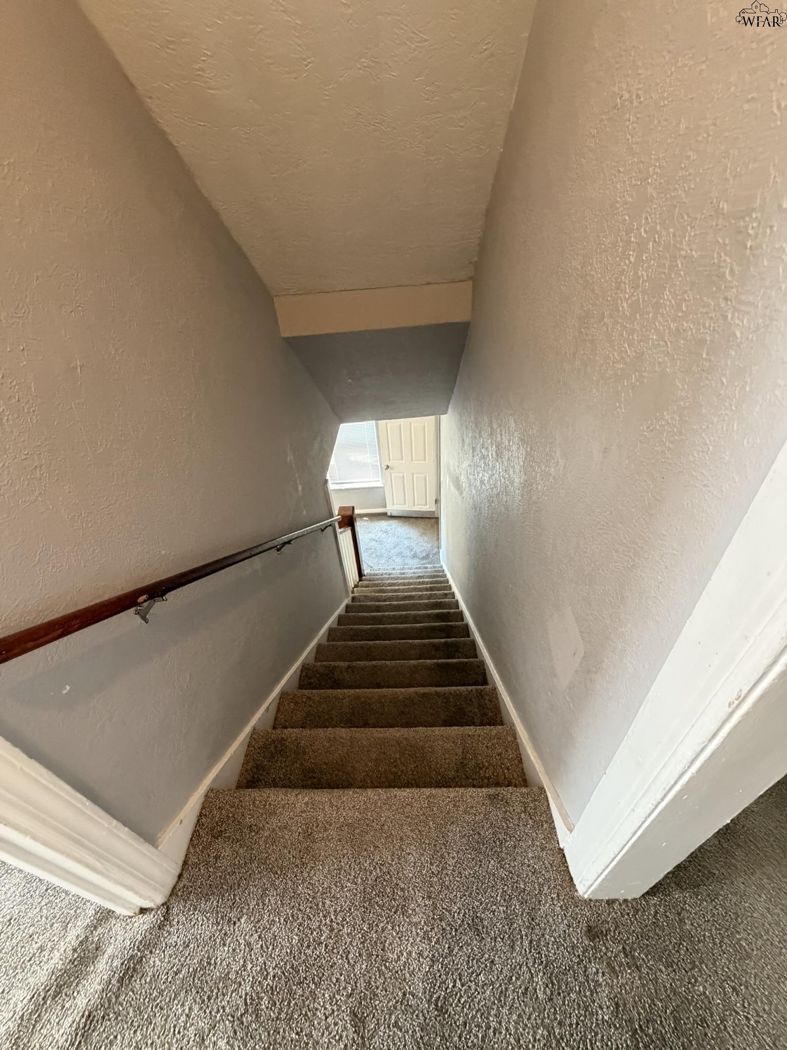 1806 ROSE STREET