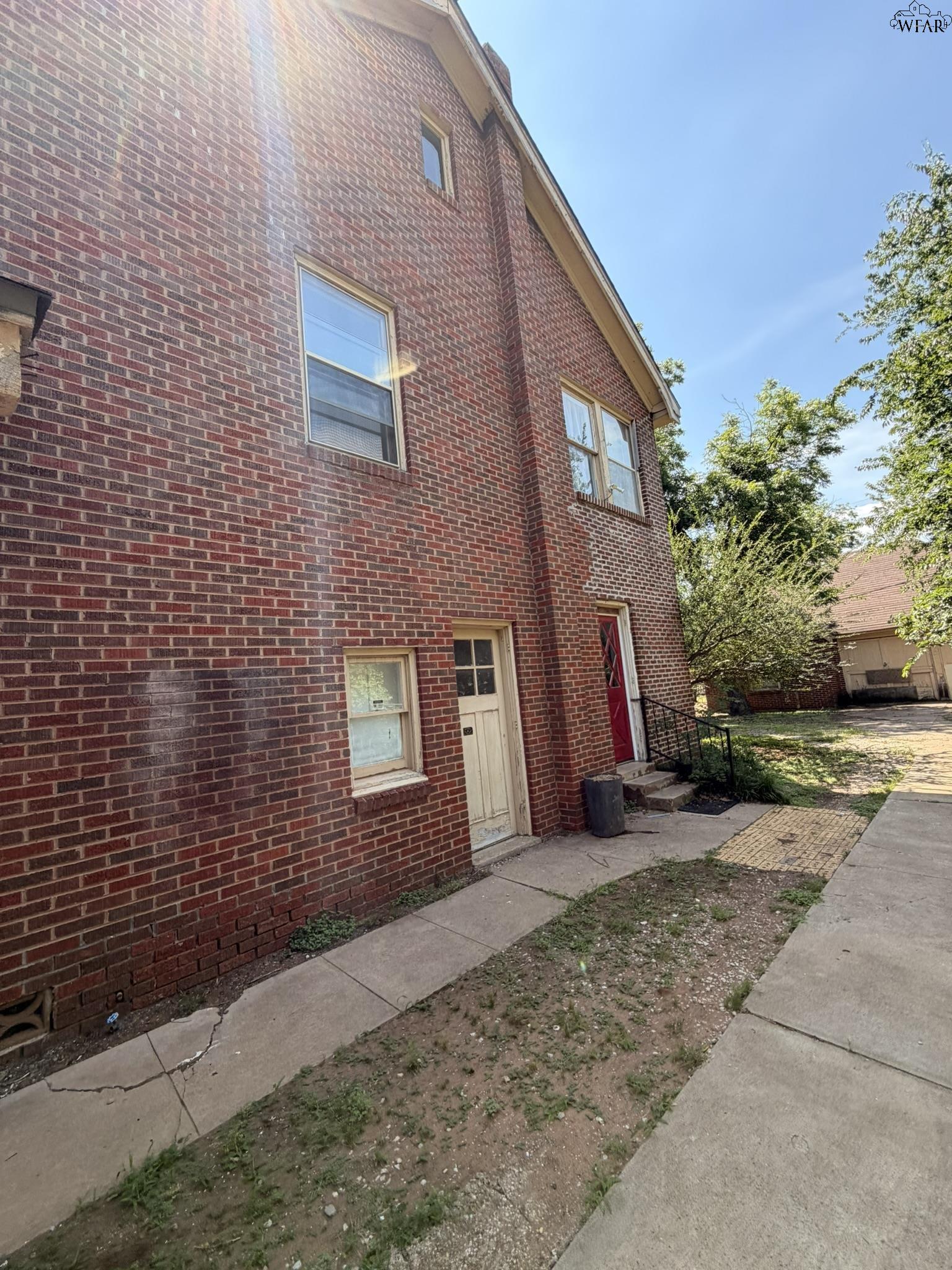 1811 8TH STREET