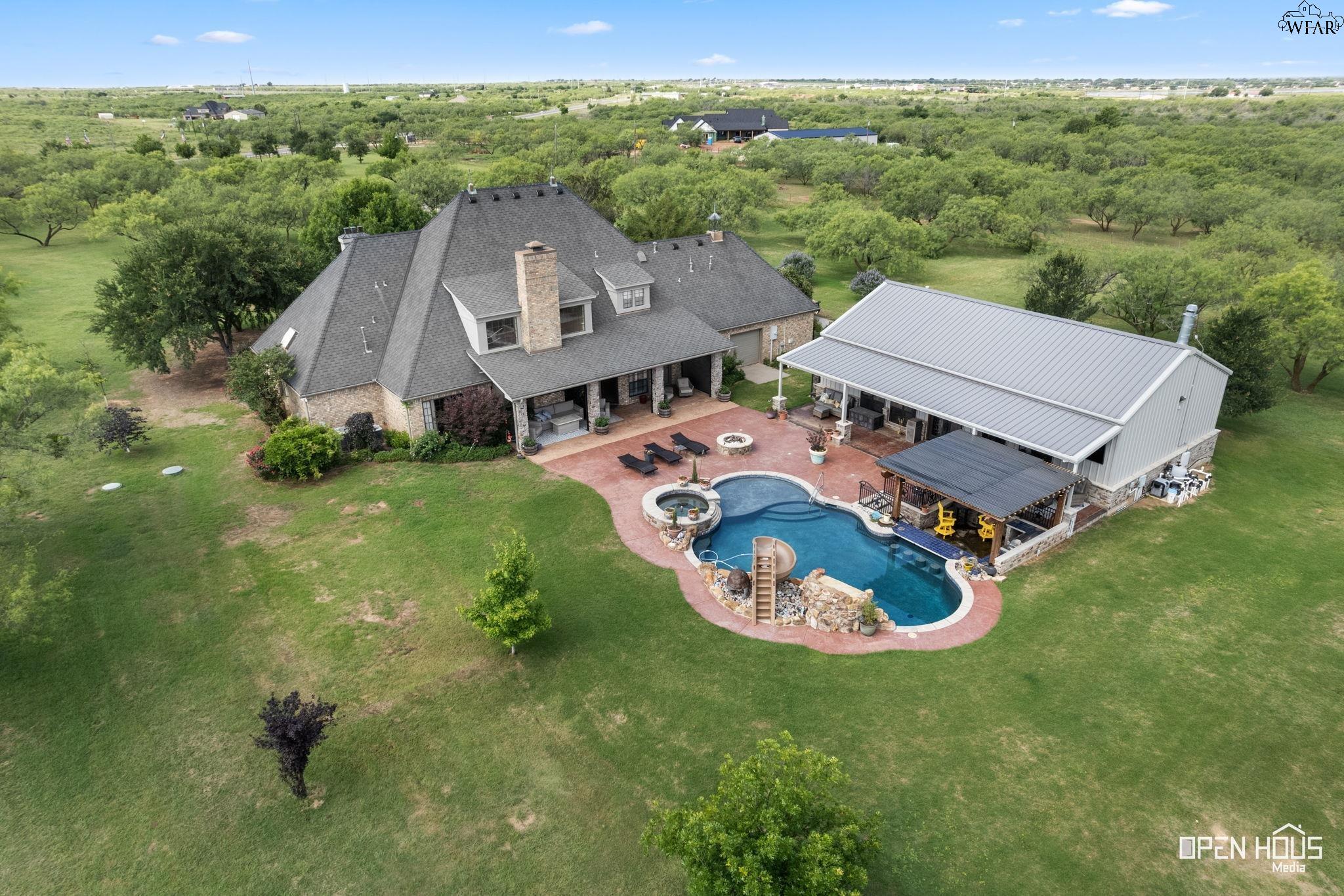 2524 STATE HIGHWAY 79 SOUTH