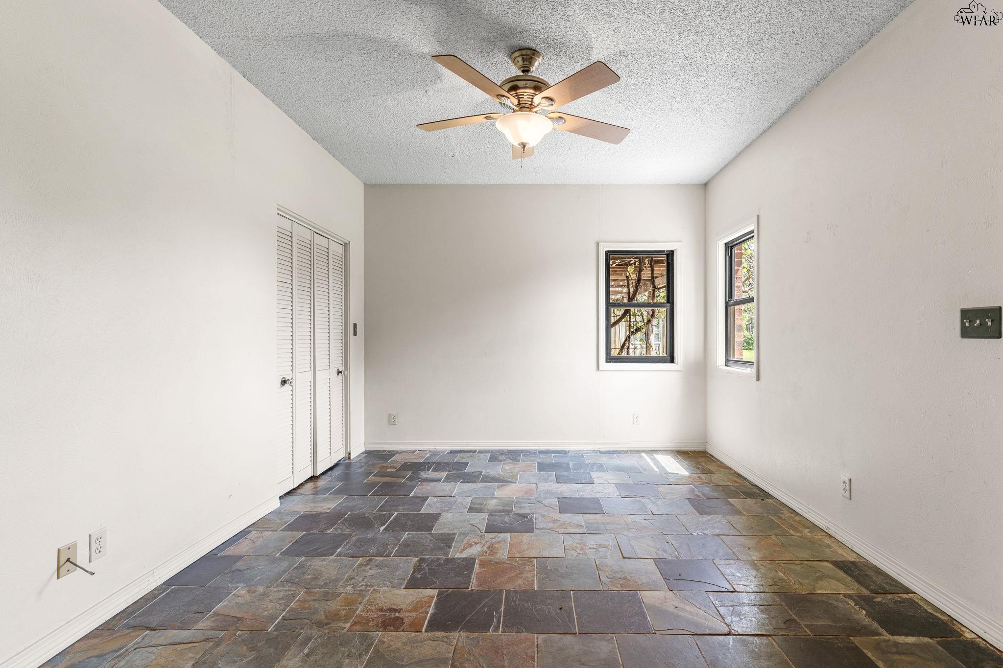 1000 E HIGHWAY ST Unit: 1008 E Highway St