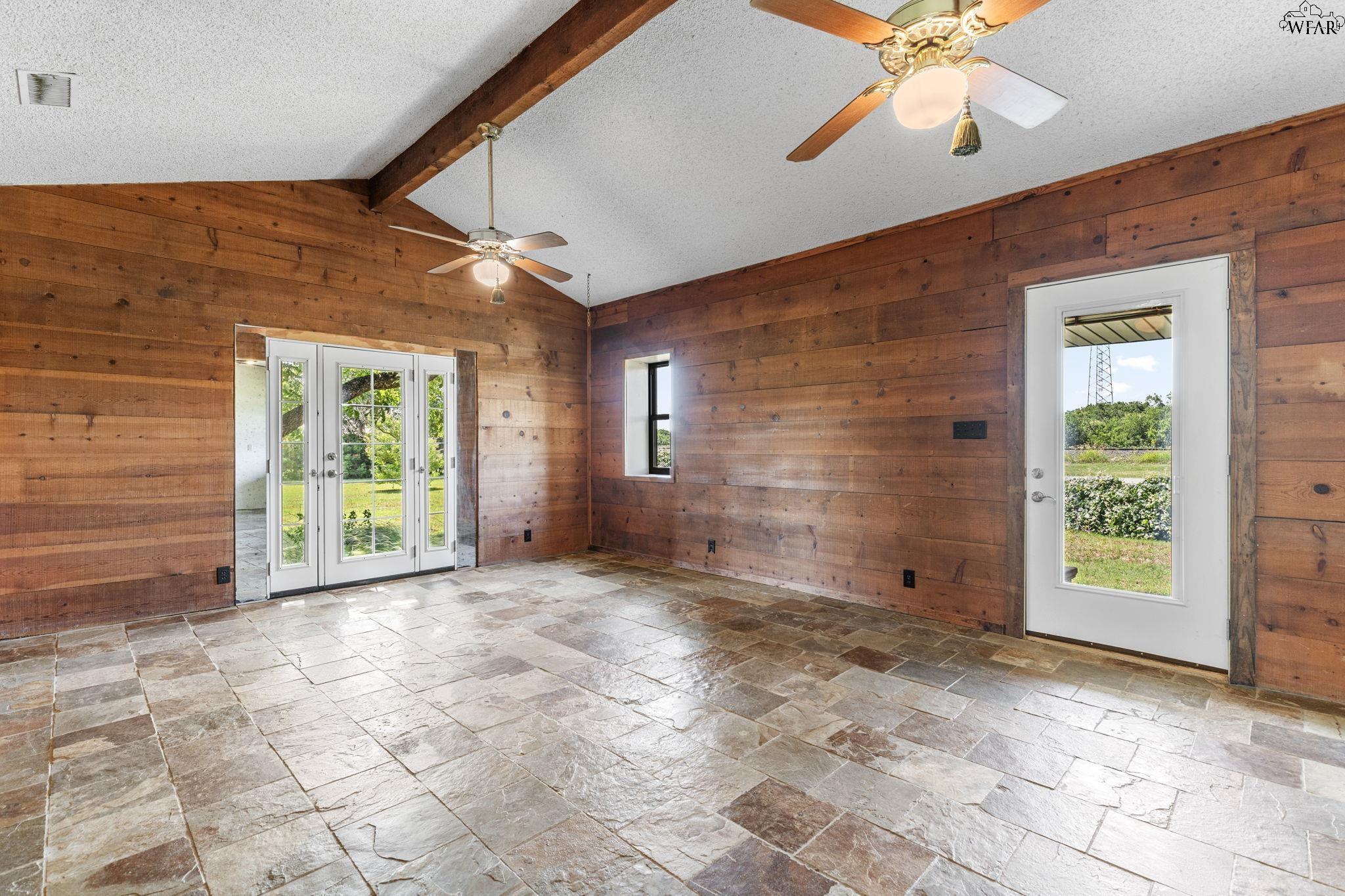 1000 E HIGHWAY ST Unit: 1008 E Highway St