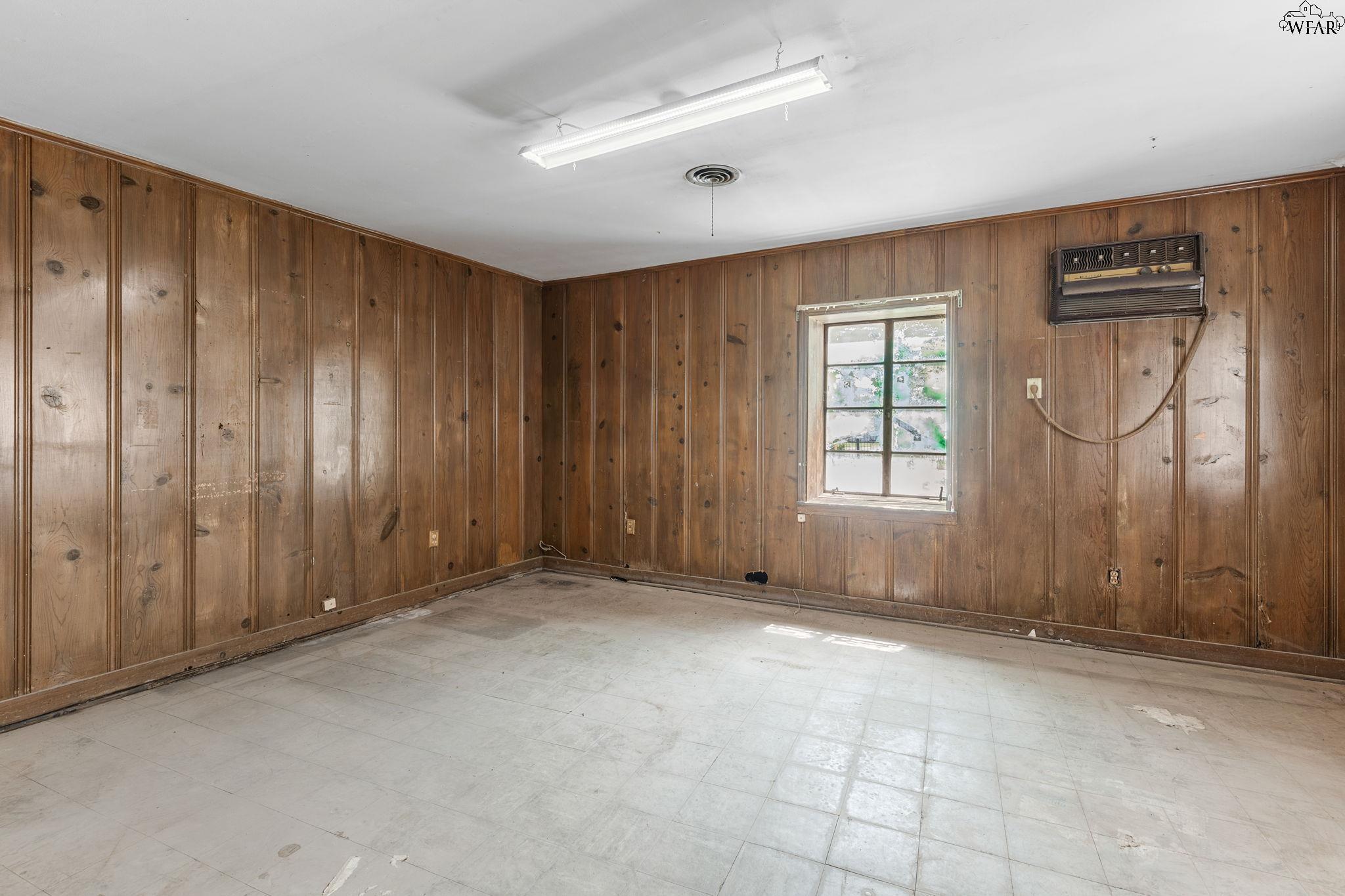 1000 E HIGHWAY ST Unit: 1008 E Highway St