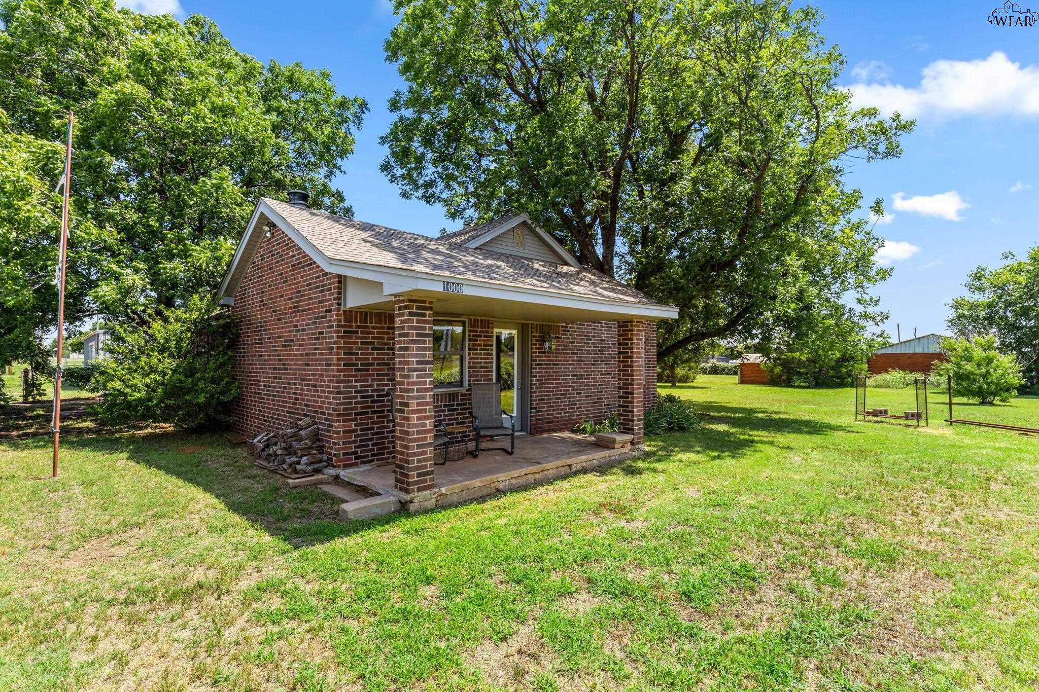 1000 E HIGHWAY ST Unit: 1008 E Highway St