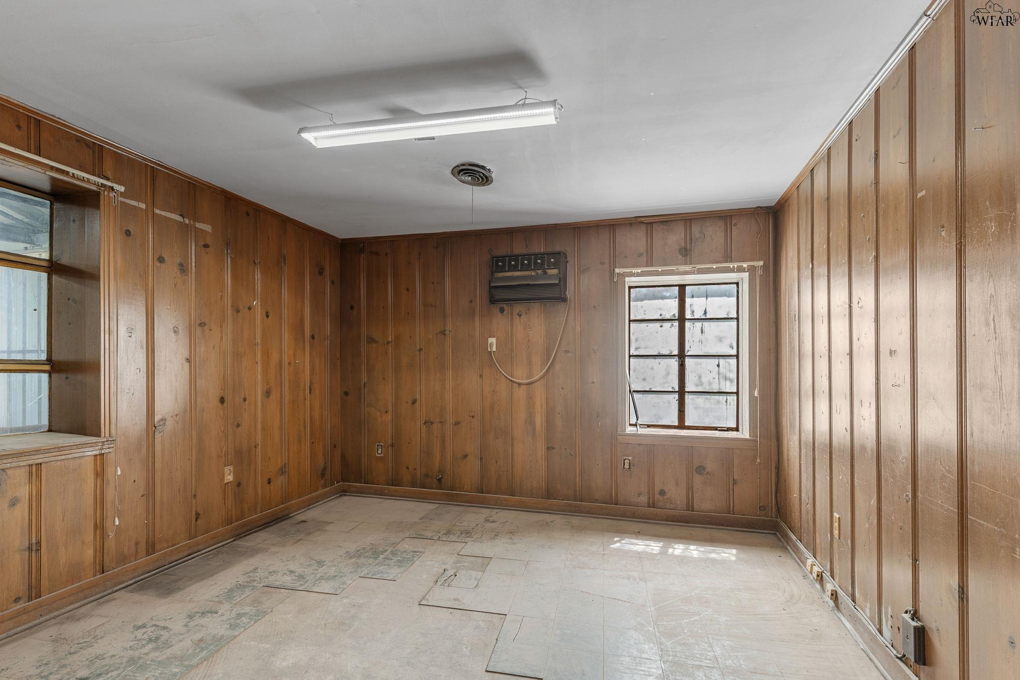 1000 E HIGHWAY ST Unit: 1008 E Highway St