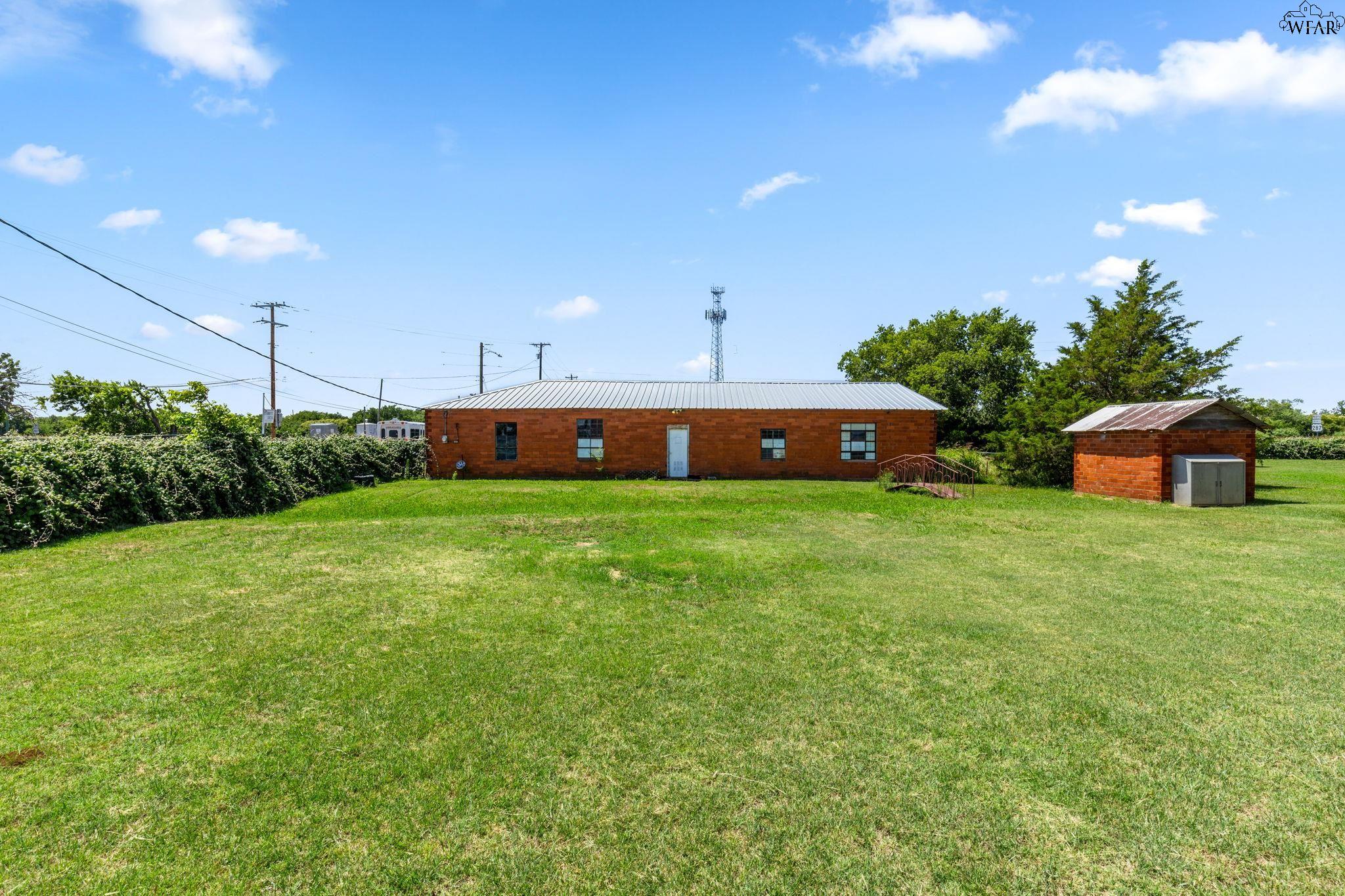 1000 E HIGHWAY ST Unit: 1008 E Highway St