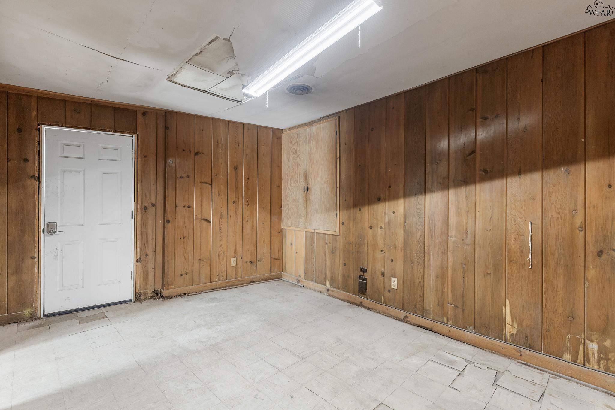 1000 E HIGHWAY ST Unit: 1008 E Highway St