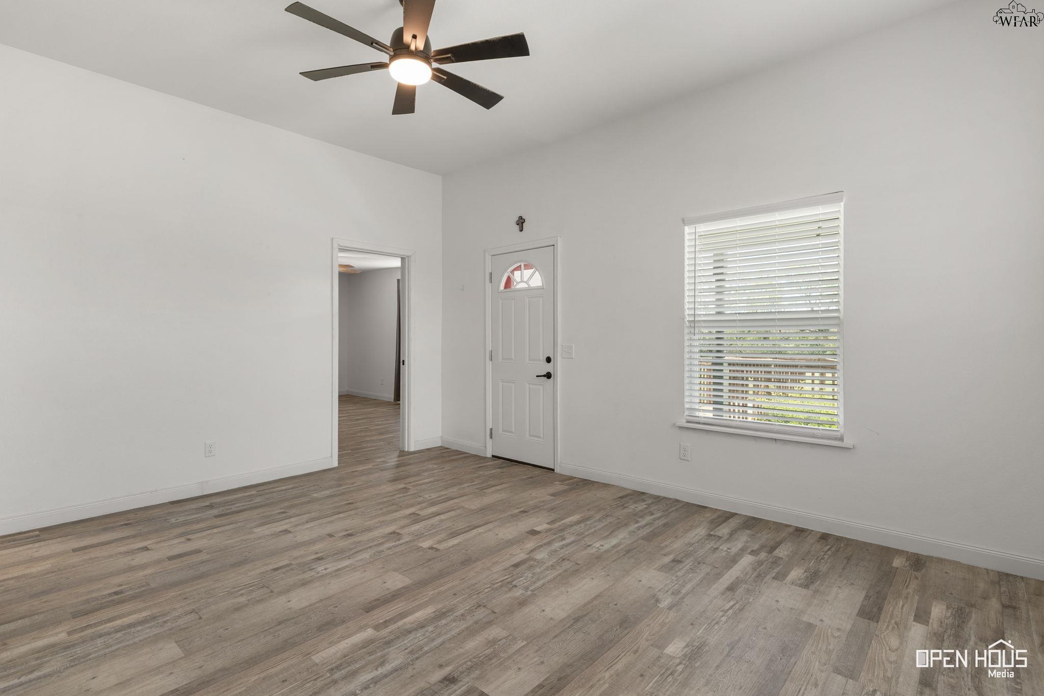 5312 CROWN LANE