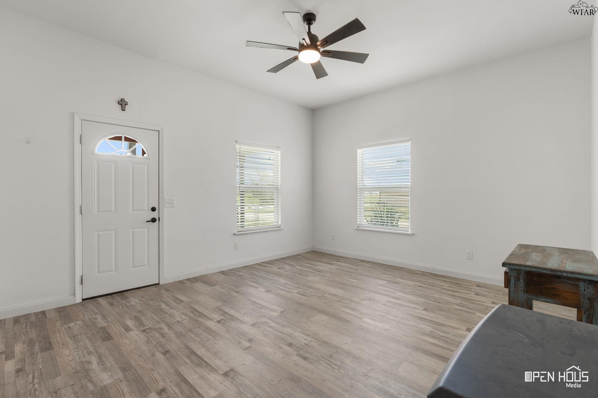 5312 CROWN LANE