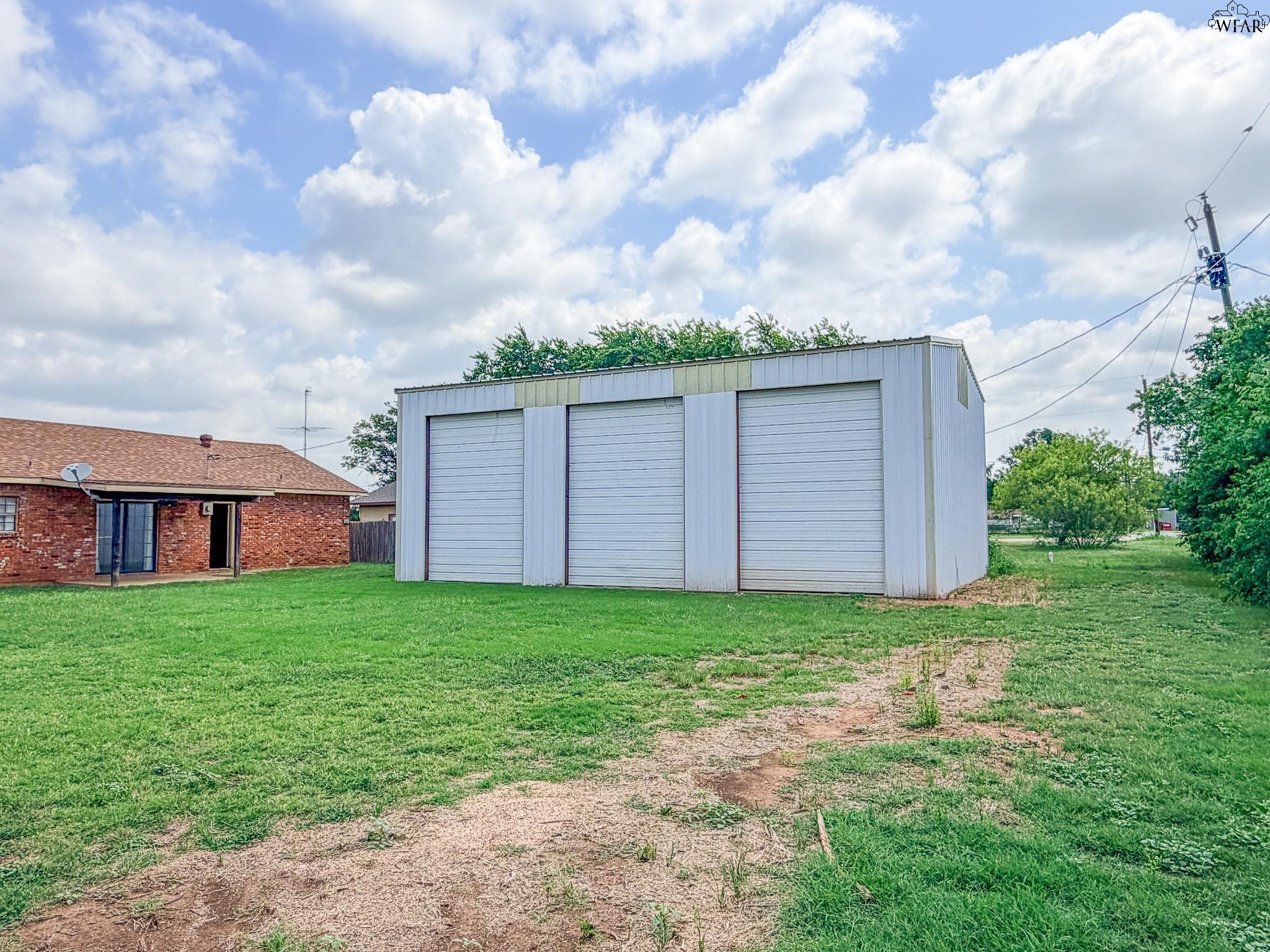 203 W COTTONWOOD STREET